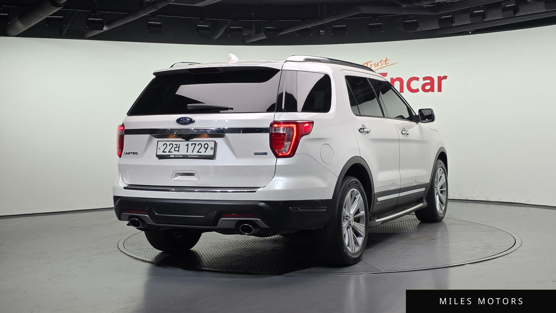 Ford Explorer 2019 — миниатюра 2