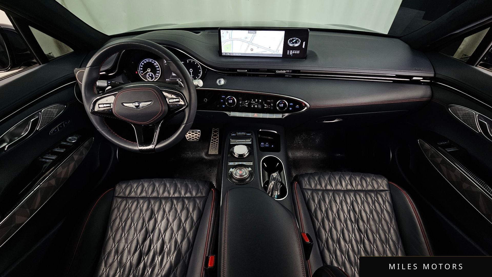 Genesis GV70 2021 — миниатюра 10