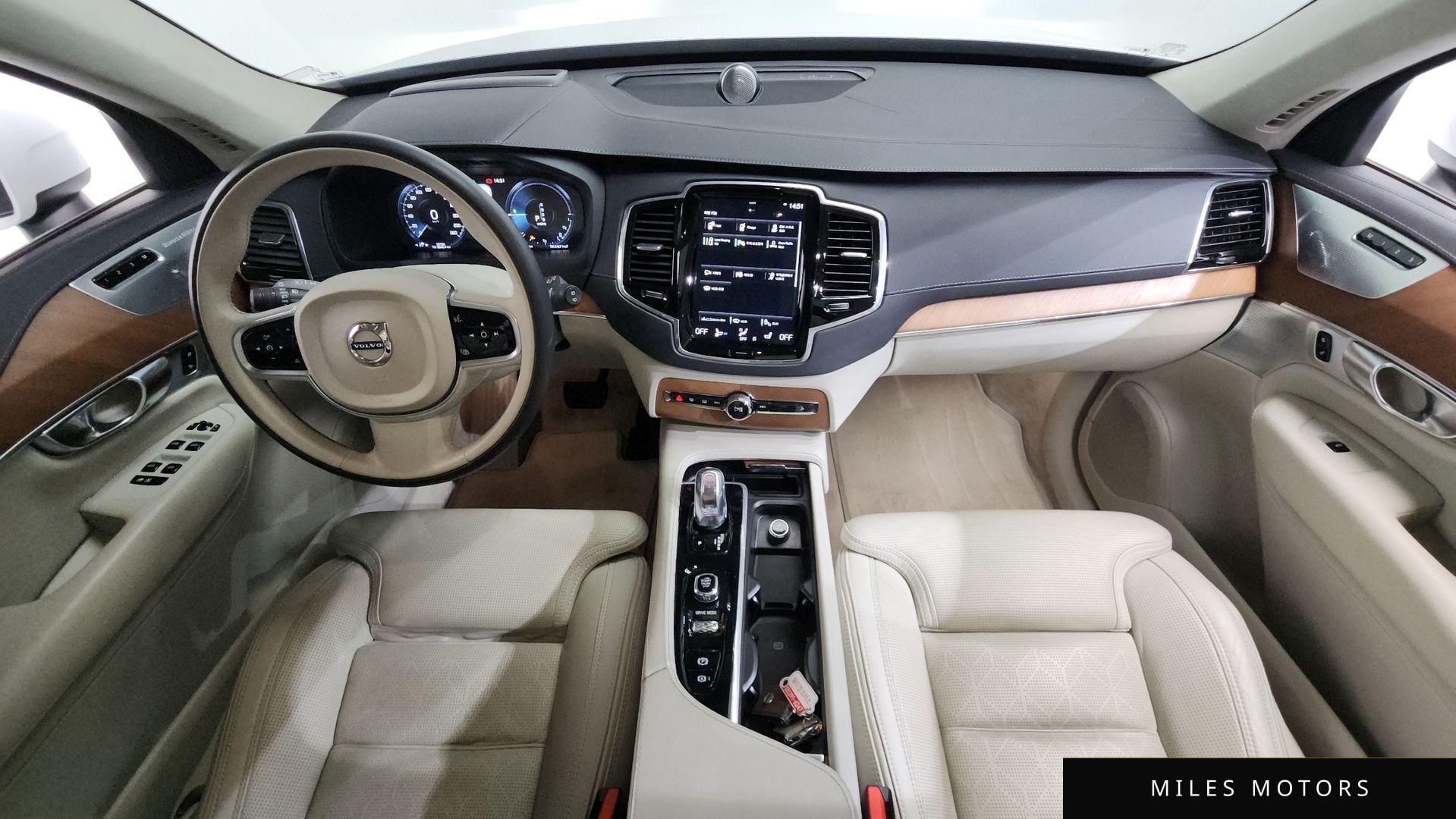 Volvo XC90 2019 — миниатюра 10