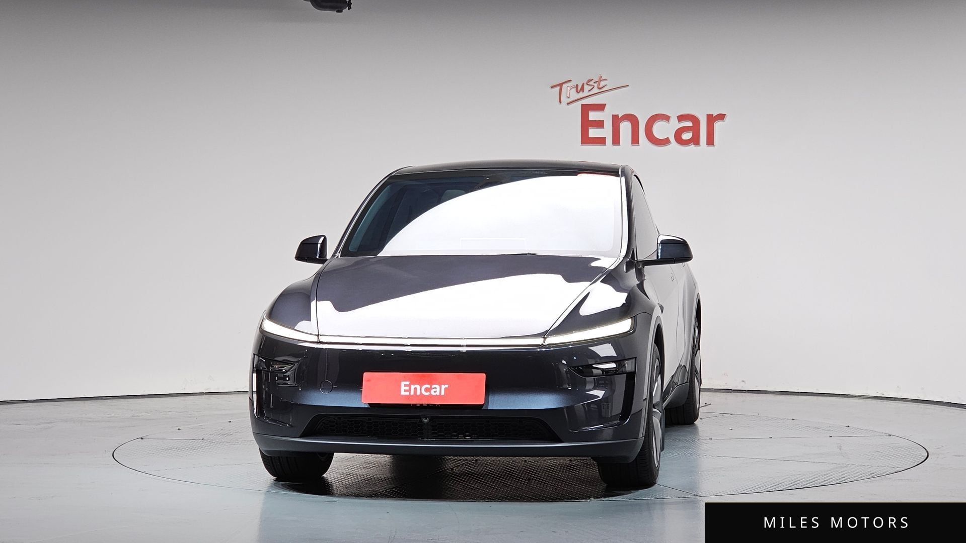 Tesla Model Y 2025 — миниатюра 2