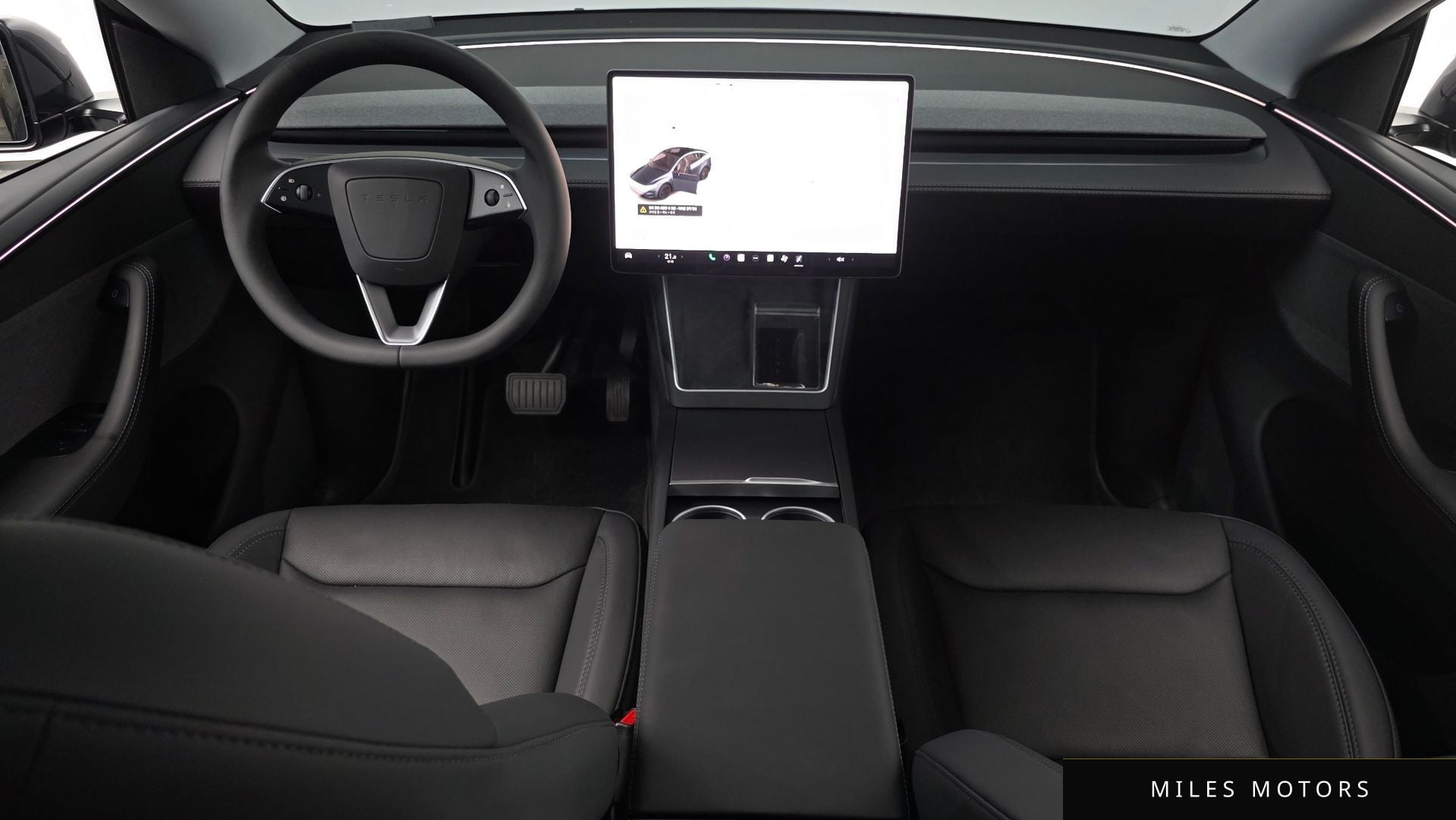 Tesla Model Y 2025 — миниатюра 9