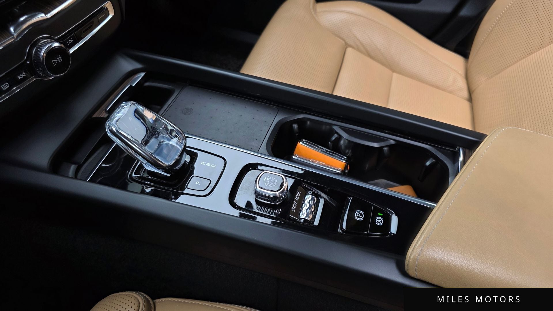 Volvo XC60 2021 — миниатюра 11