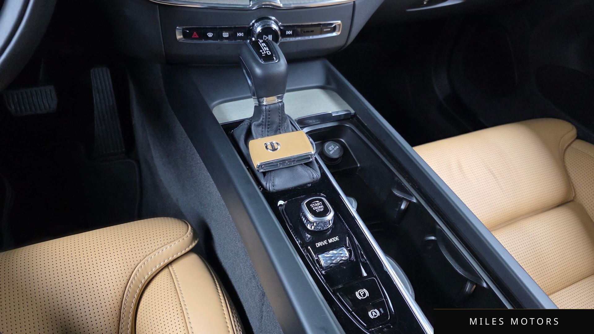 Volvo XC60 2018 — миниатюра 12