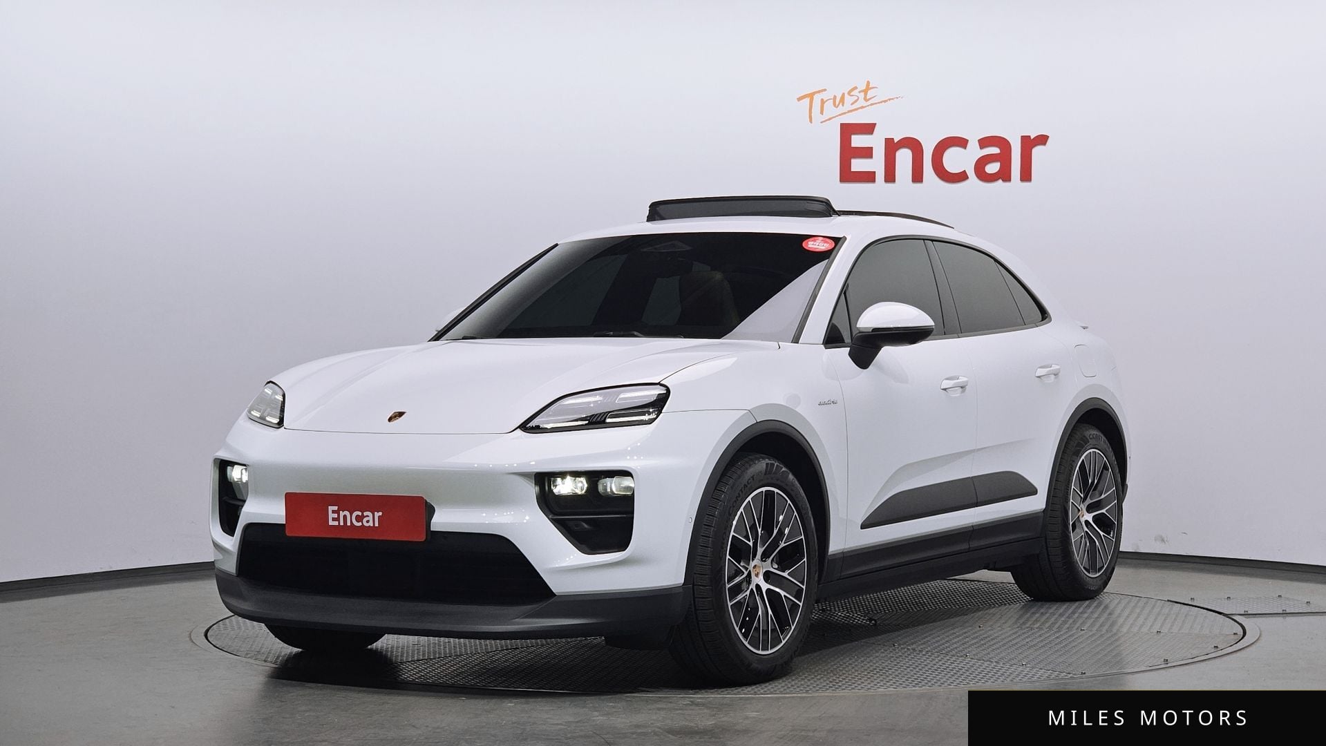 Porsche Macan 2025