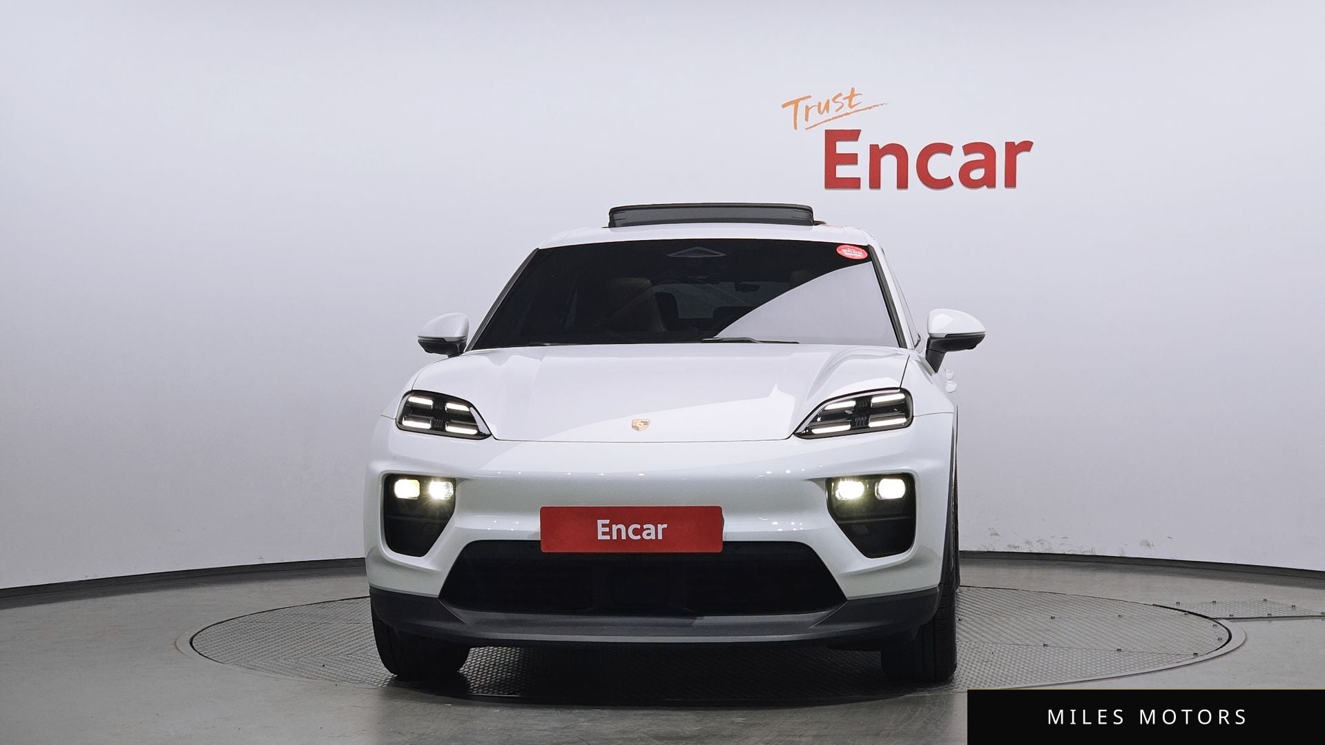 Porsche Macan 2025 — миниатюра 3