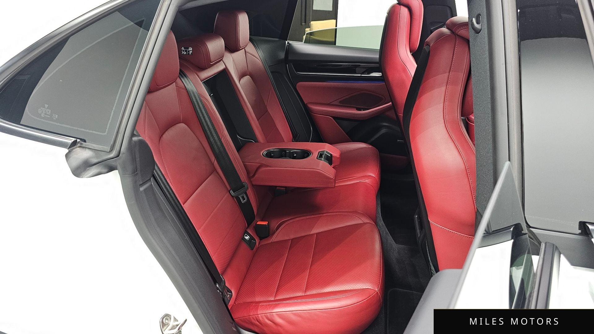 Porsche Macan 2025 — миниатюра 11