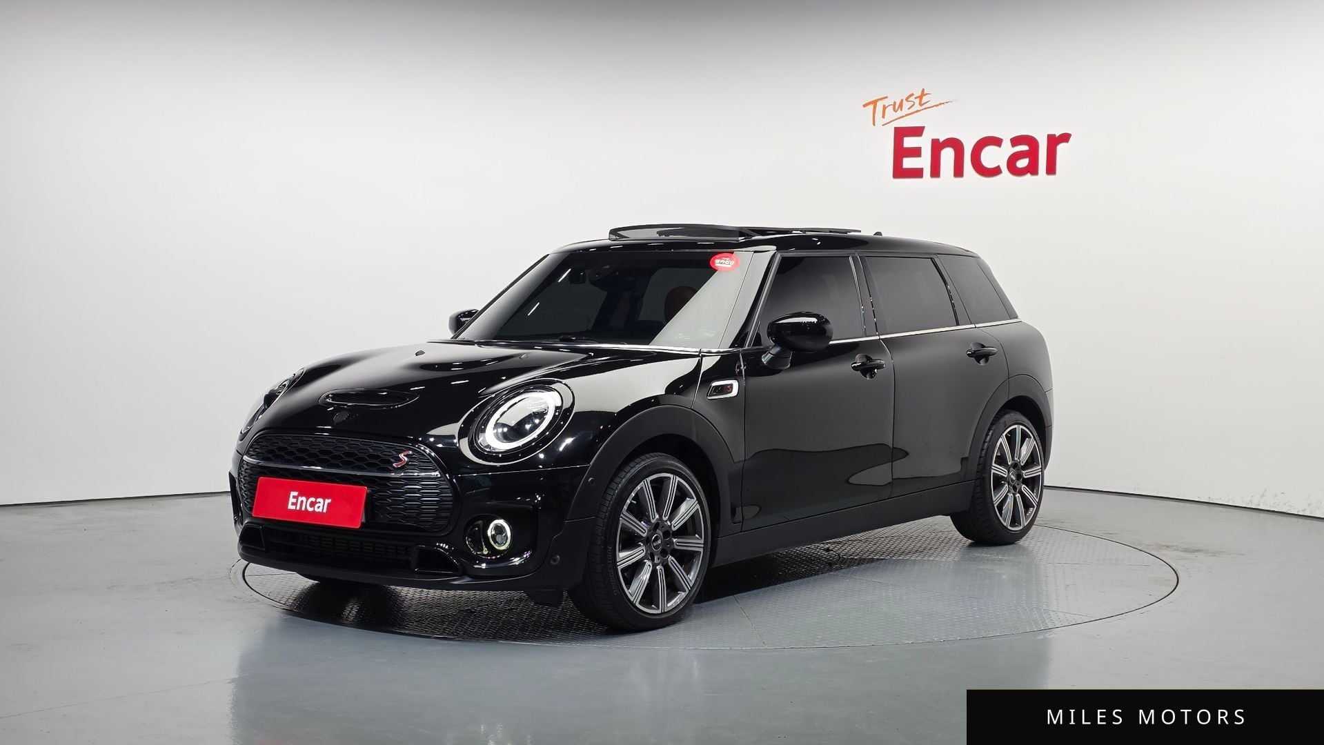 MINI Clubman 2022 — фото 1 из 12
