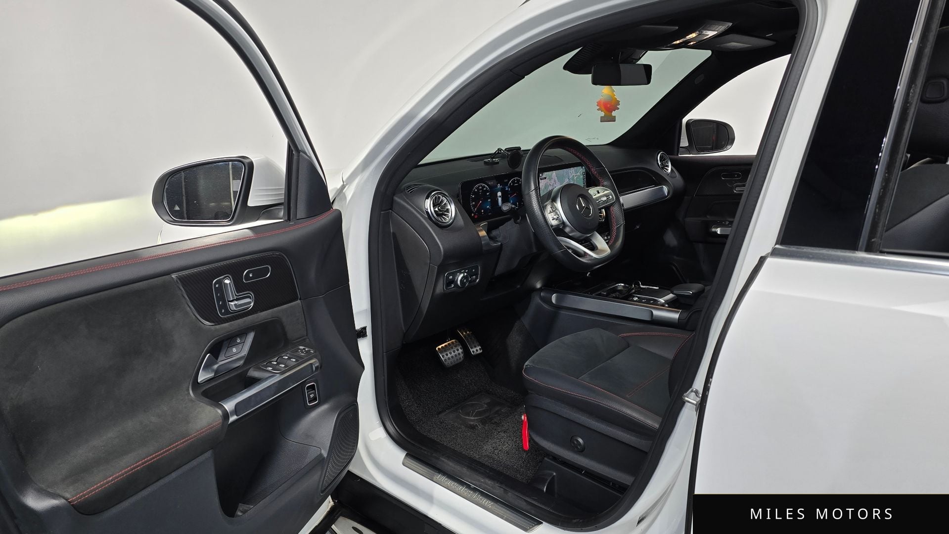 Mercedes-Benz GLB-Class X247 2021 — миниатюра 10