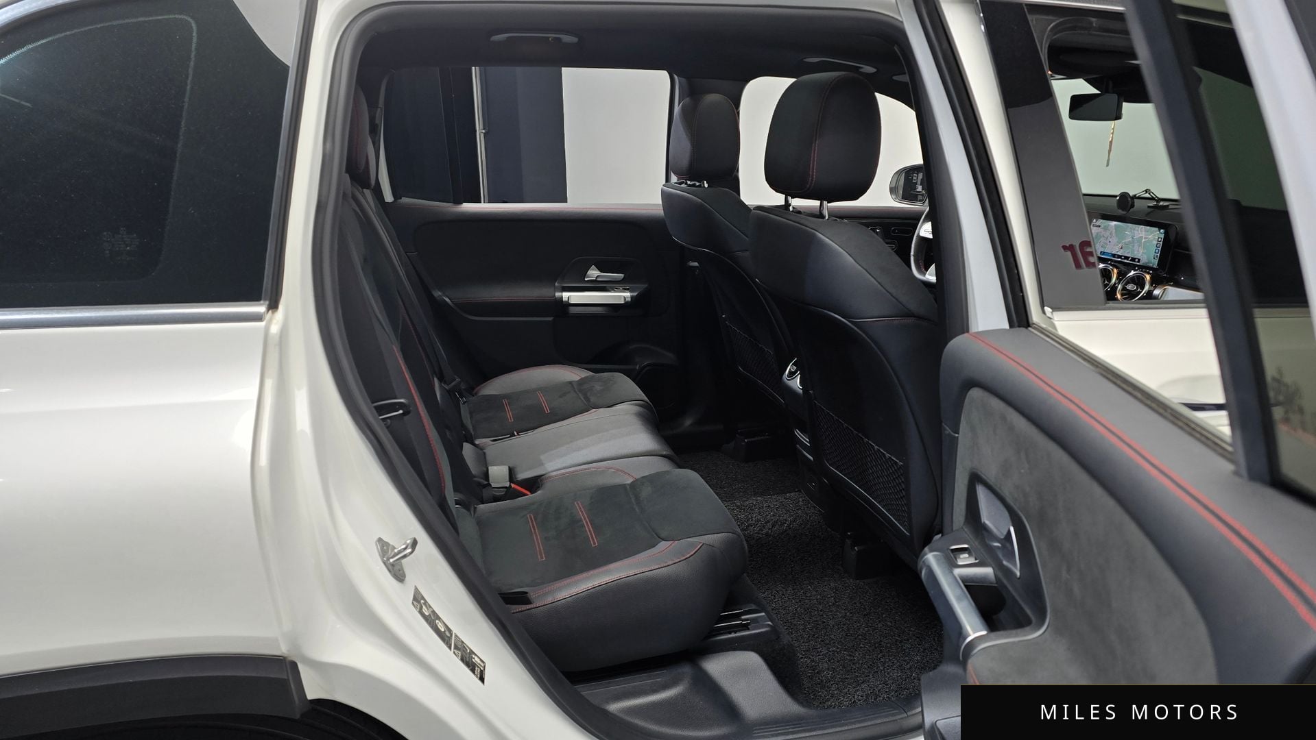 Mercedes-Benz GLB-Class X247 2021 — миниатюра 11