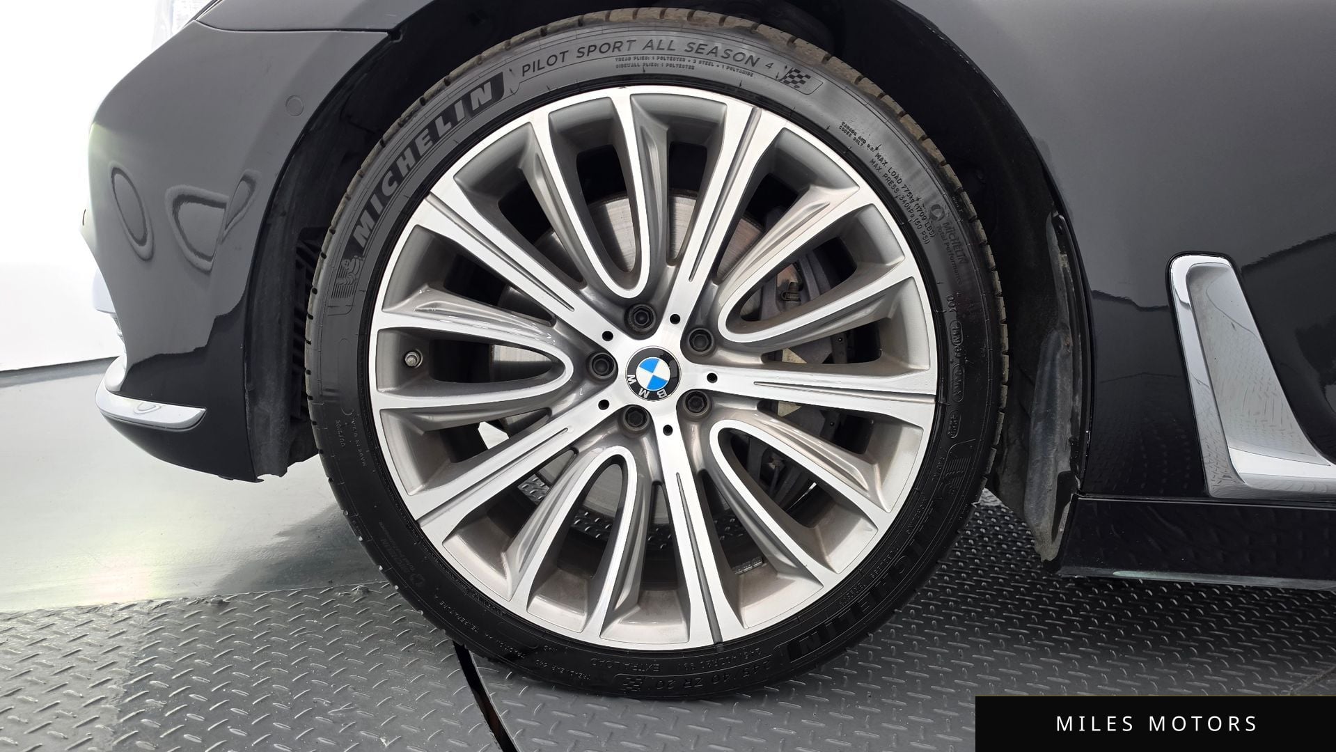 BMW 7 Series (G11) 2016 — миниатюра 5