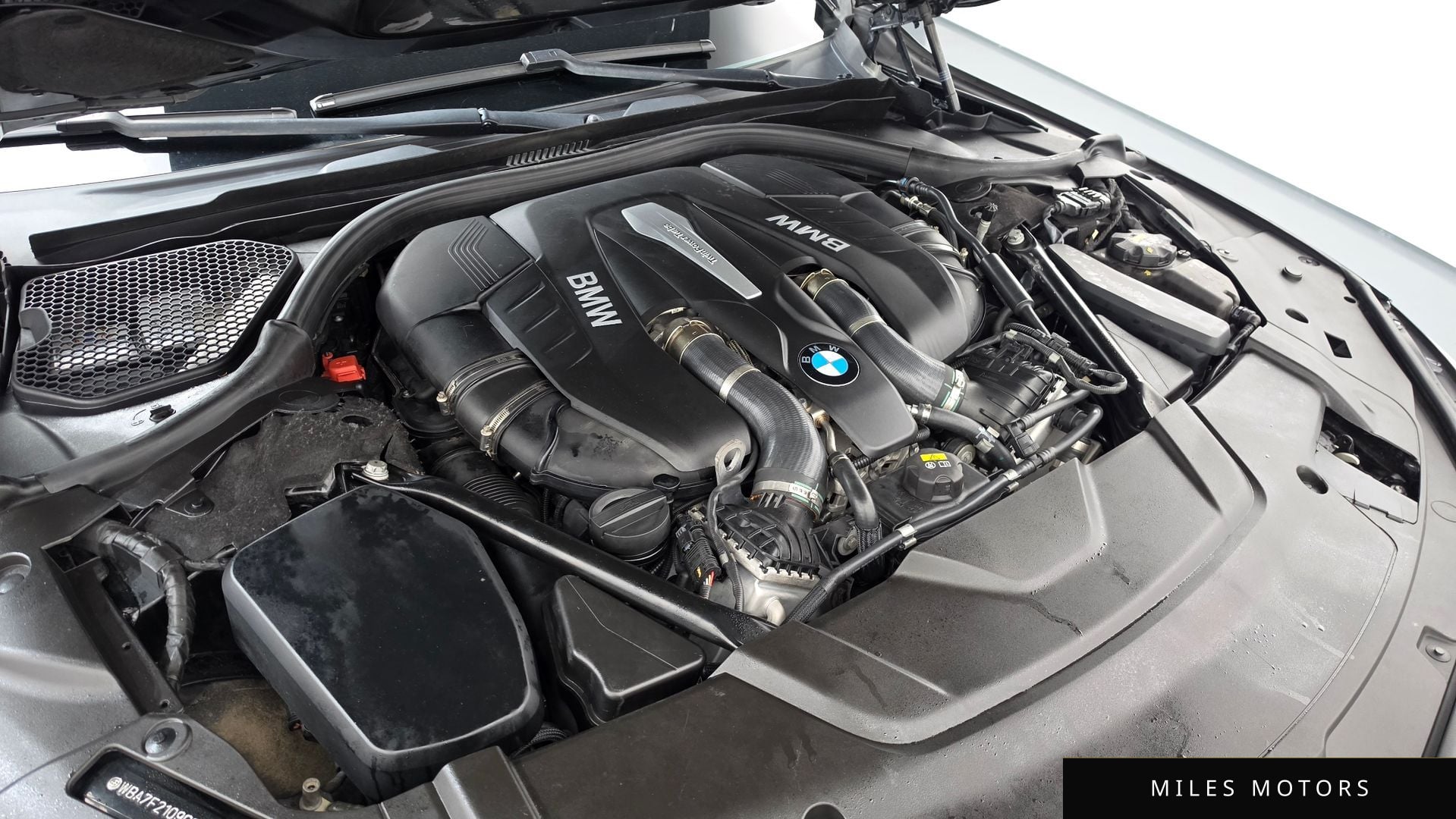BMW 7 Series (G11) 2016 — миниатюра 6