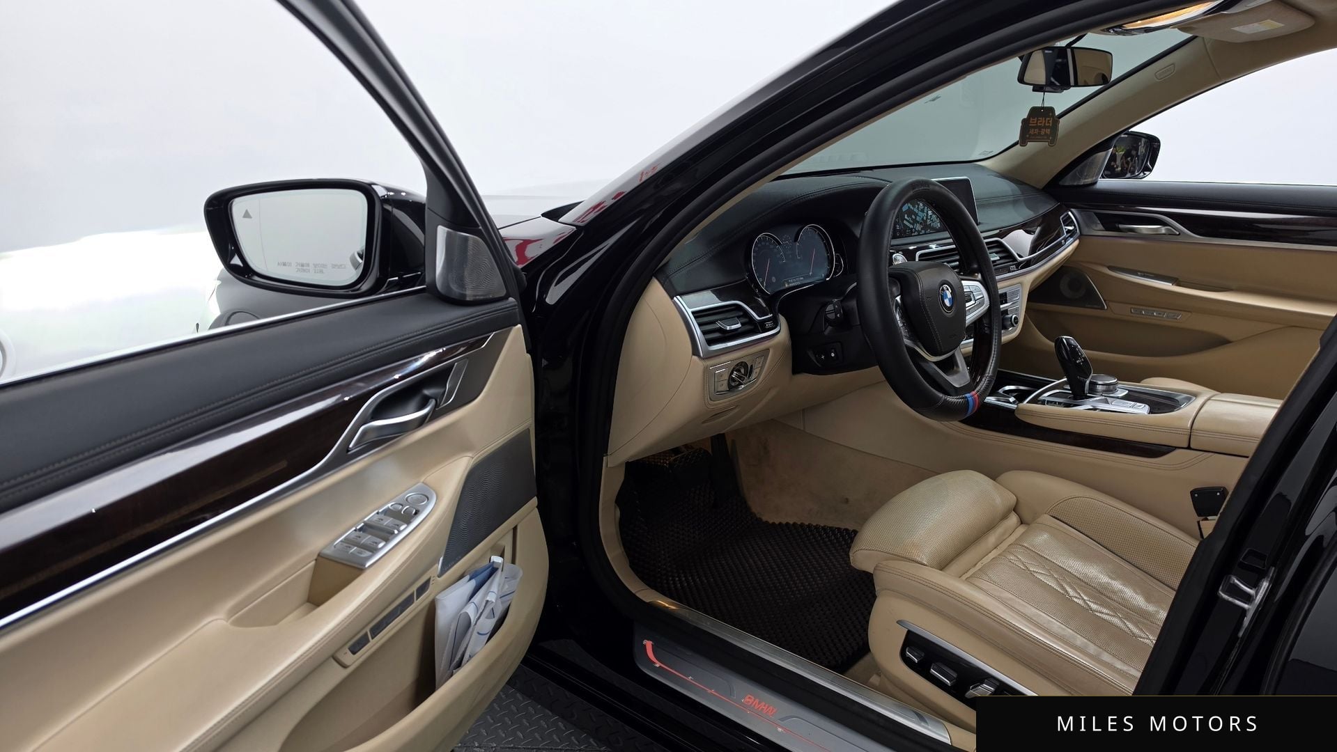 BMW 7 Series (G11) 2016 — миниатюра 10