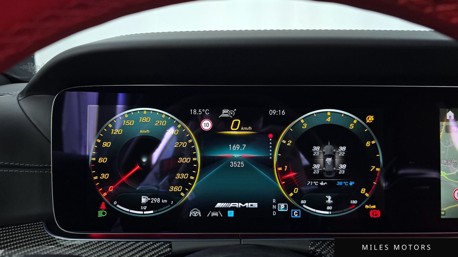 Mercedes-Benz AMG GT 2023 — миниатюра 8