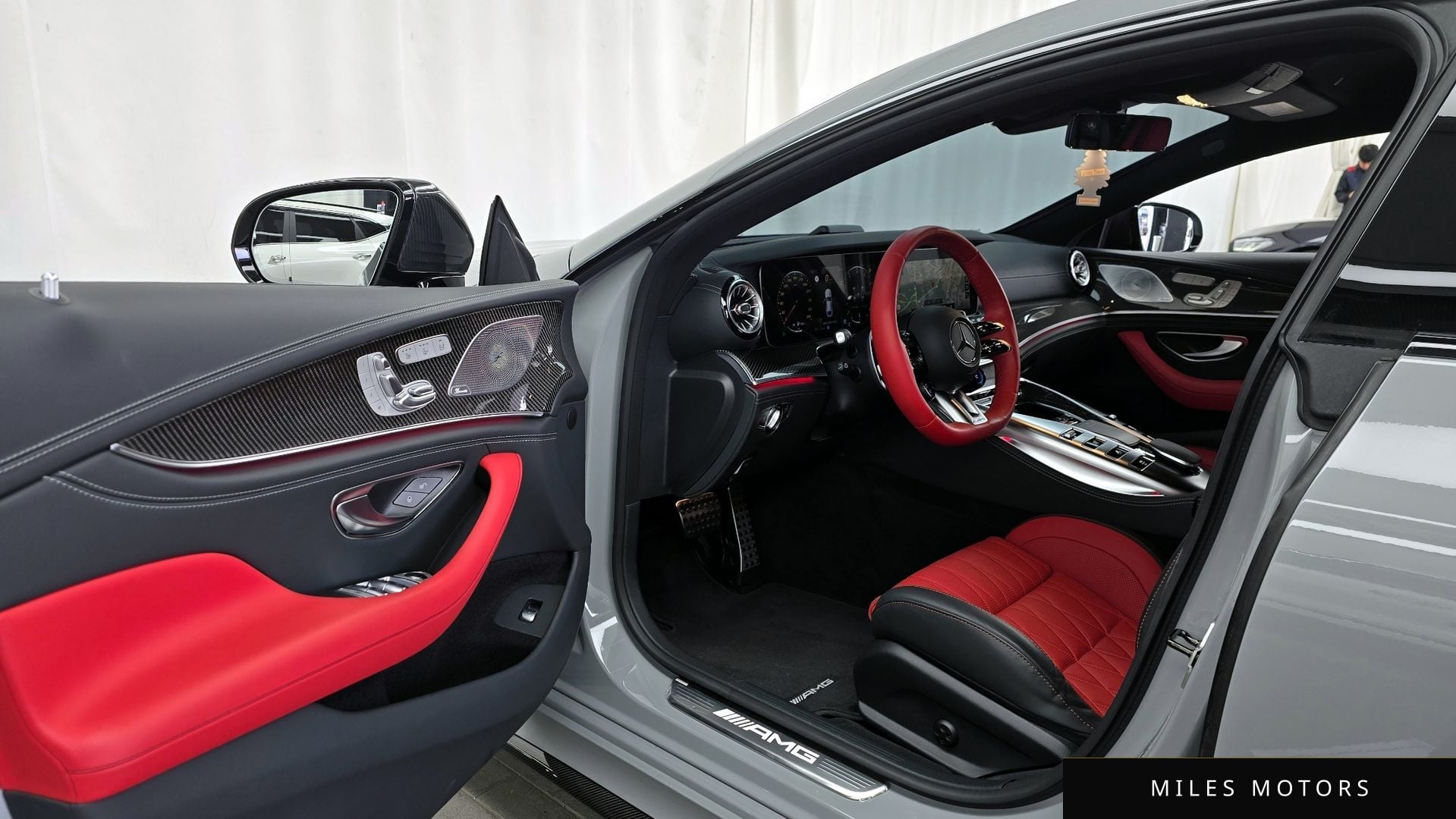 Mercedes-Benz AMG GT 2023 — миниатюра 10