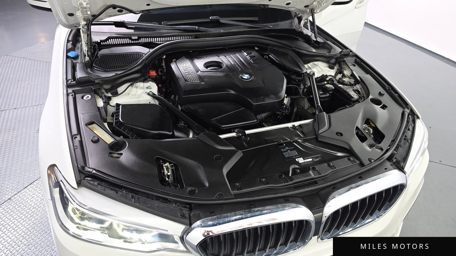BMW 5 Series (G30) 2018 — миниатюра 6