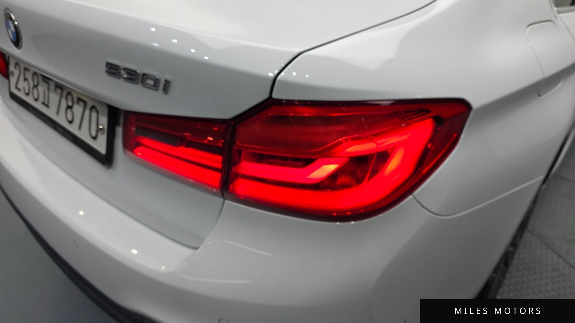 BMW 5 Series (G30) 2018 — миниатюра 9