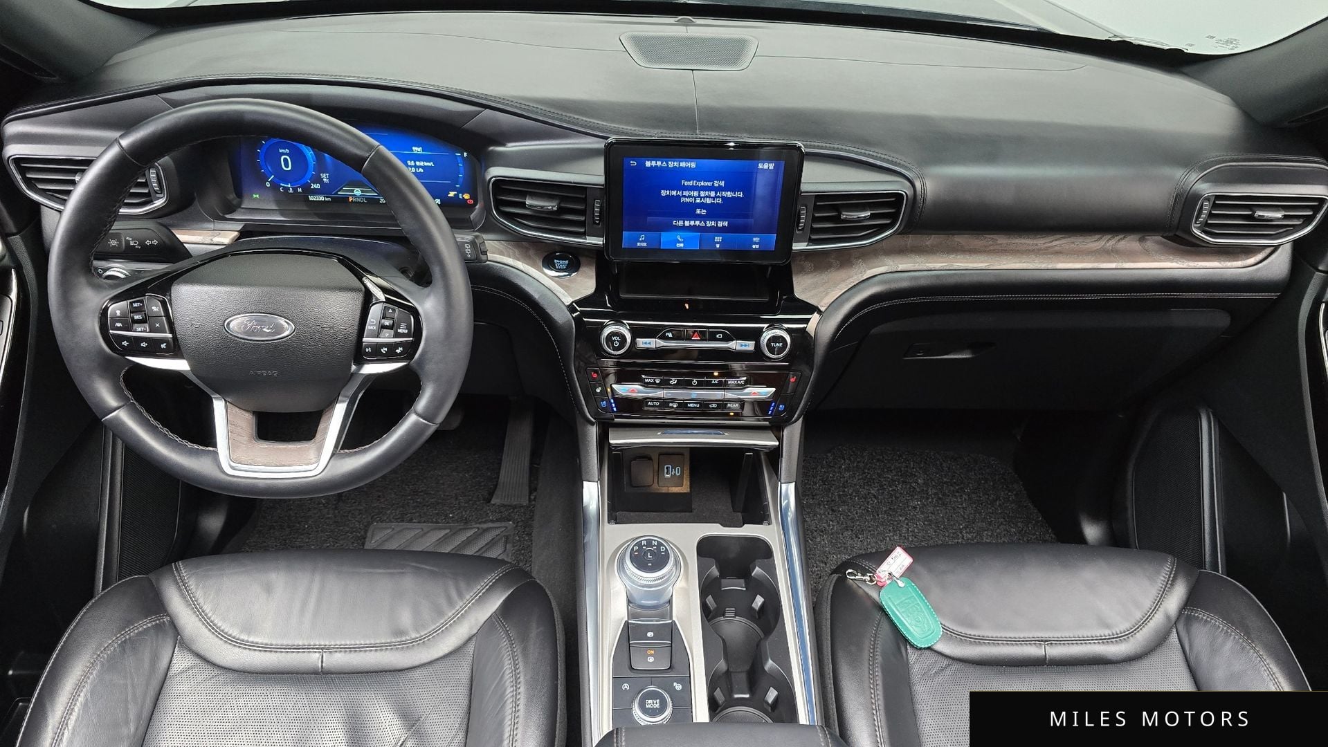 Ford Explorer 2022 — миниатюра 10