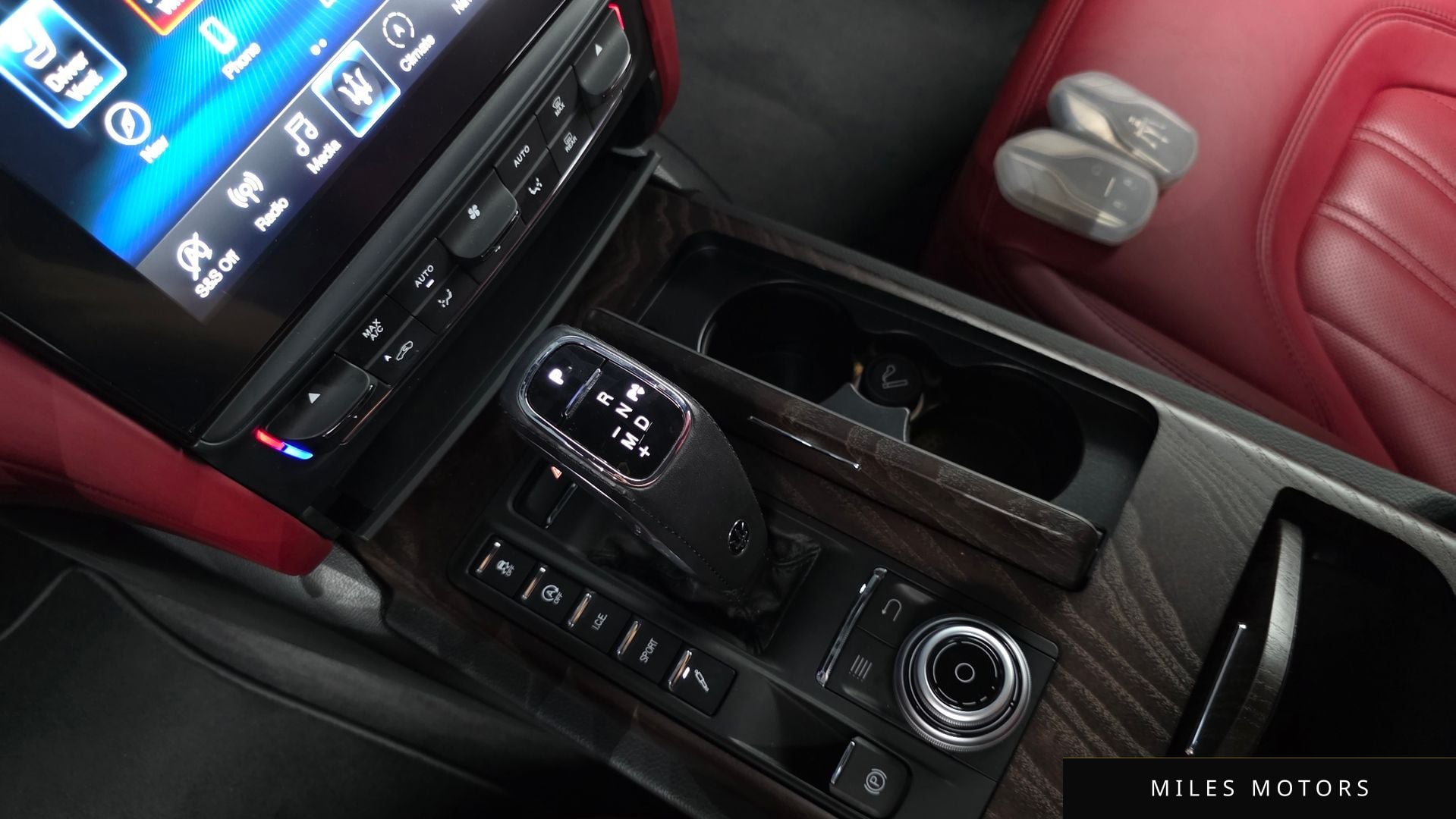 Maserati Quattroporte 2019 — миниатюра 11