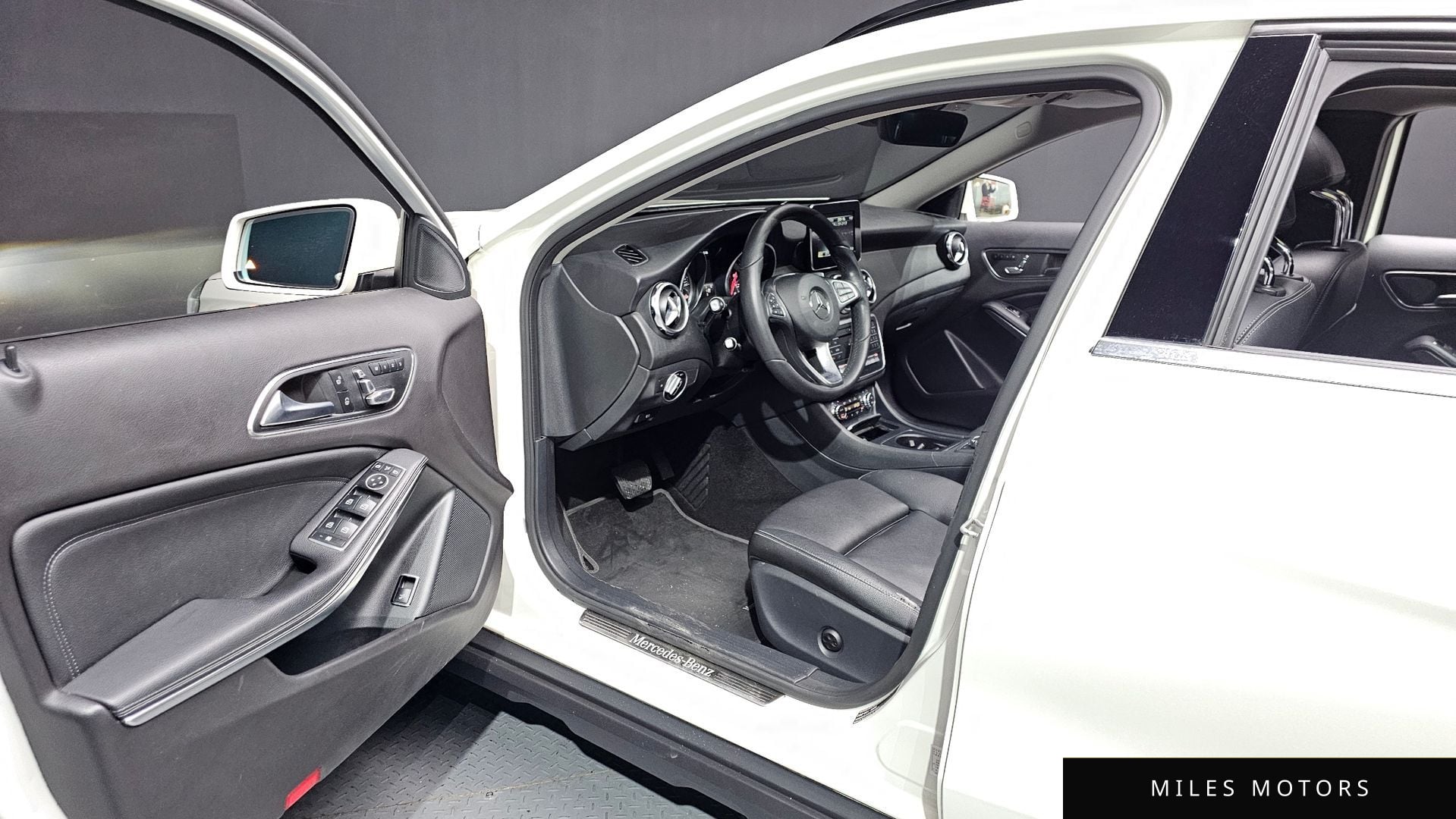 Mercedes-Benz GLA-Class X156 2018 — миниатюра 10