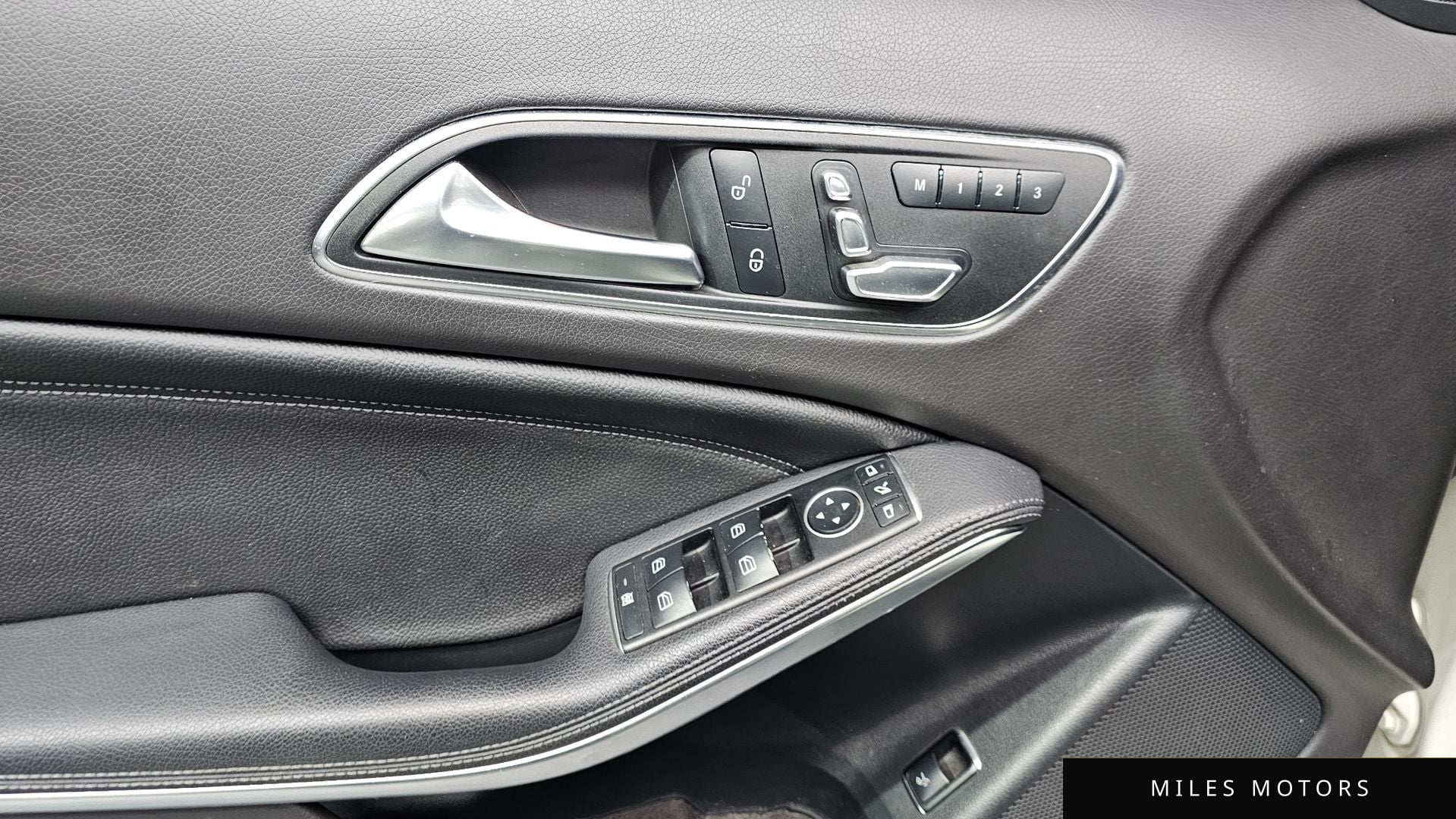 Mercedes-Benz GLA-Class X156 2018 — миниатюра 11