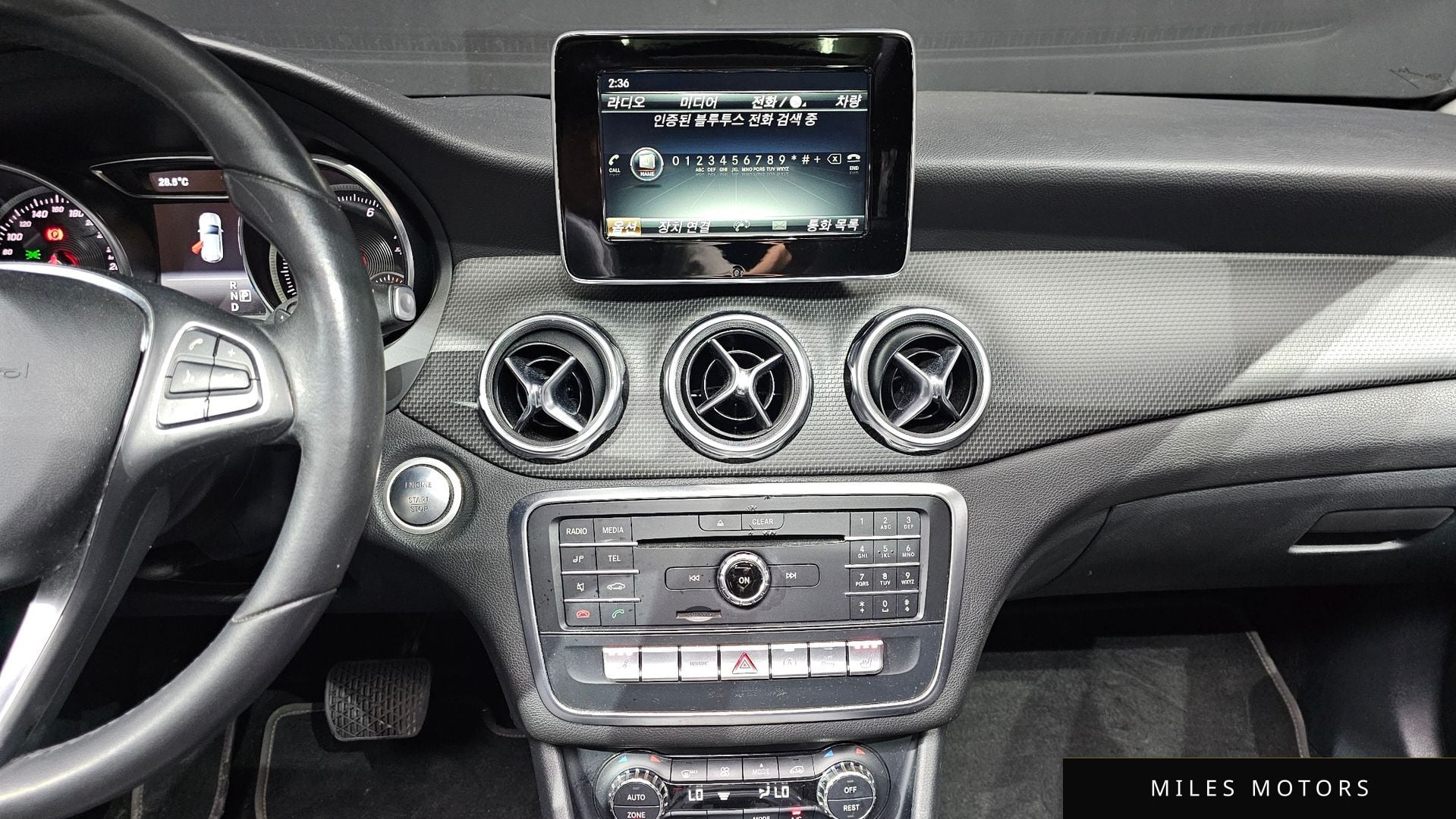 Mercedes-Benz GLA-Class X156 2018 — миниатюра 12