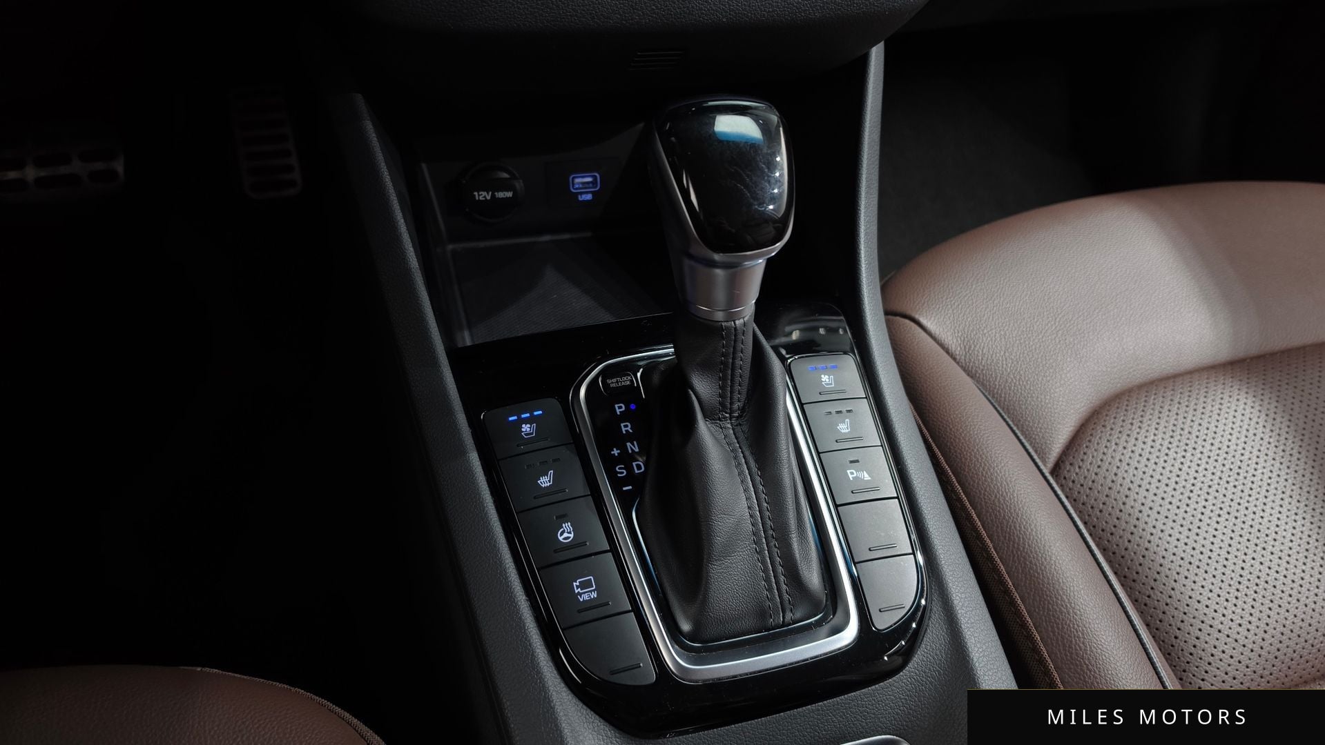Hyundai Ioniq 2020 — миниатюра 12