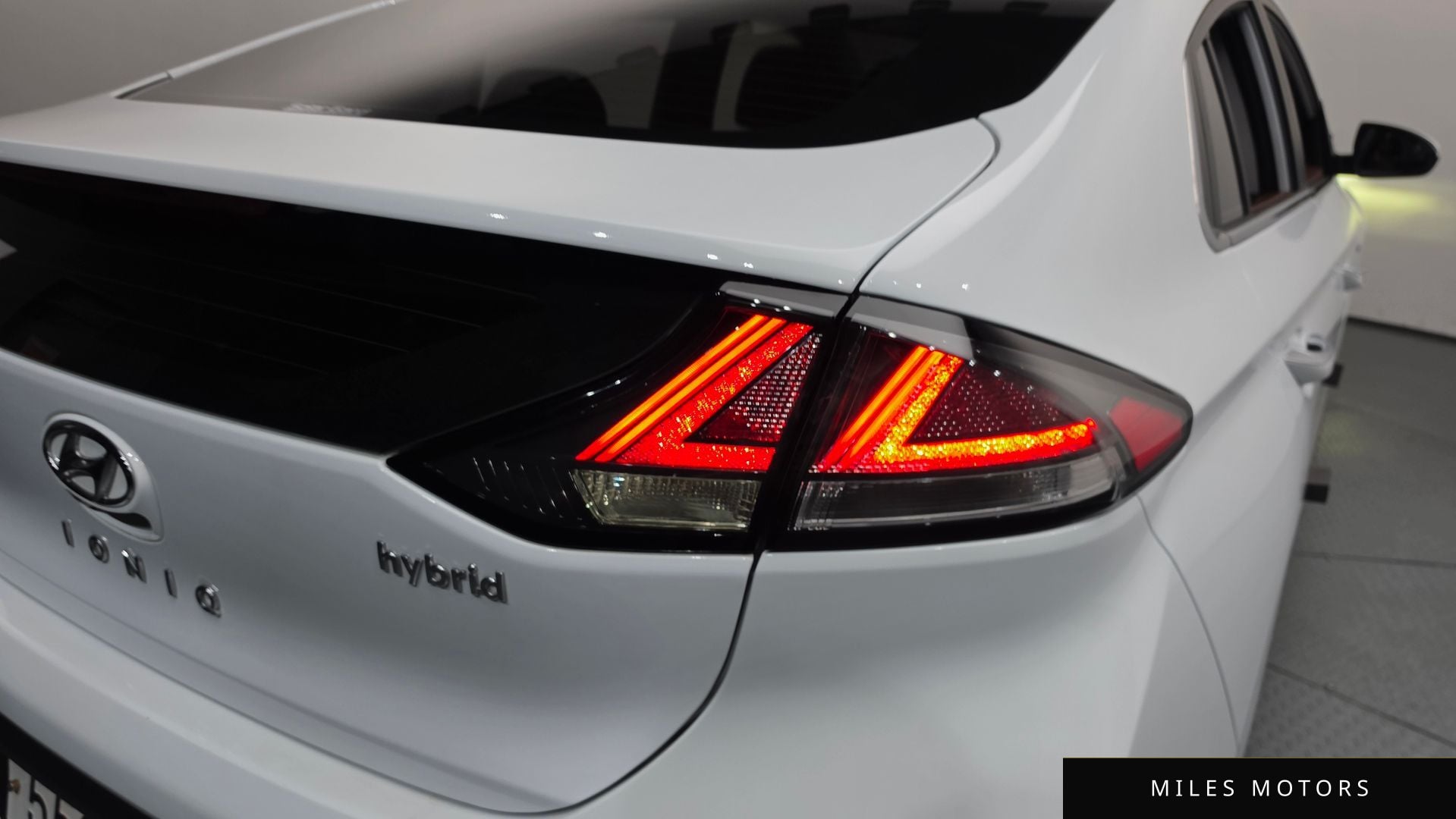 Hyundai Ioniq 2020 — миниатюра 9