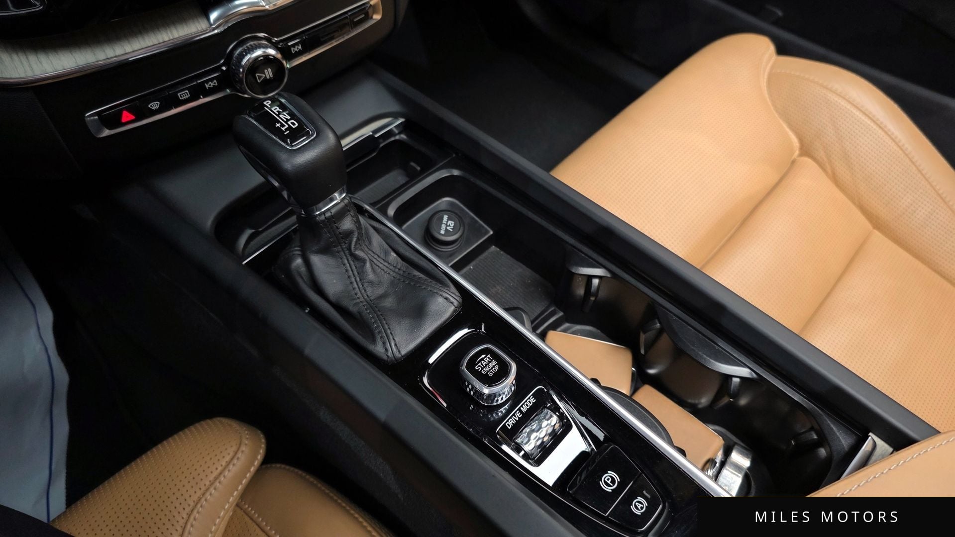Volvo XC60 2018 — миниатюра 12