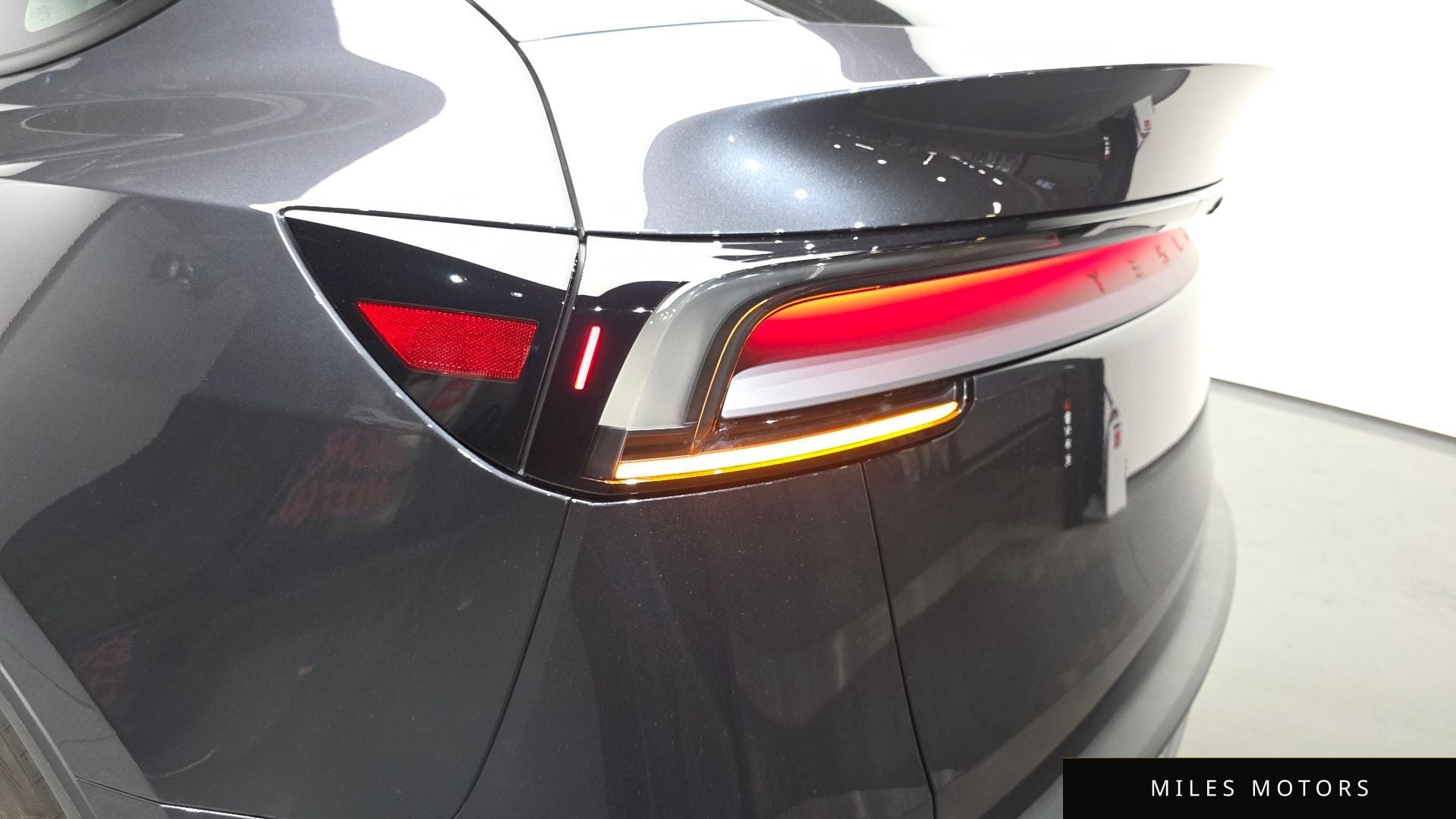 Tesla Model Y 2025 — миниатюра 8