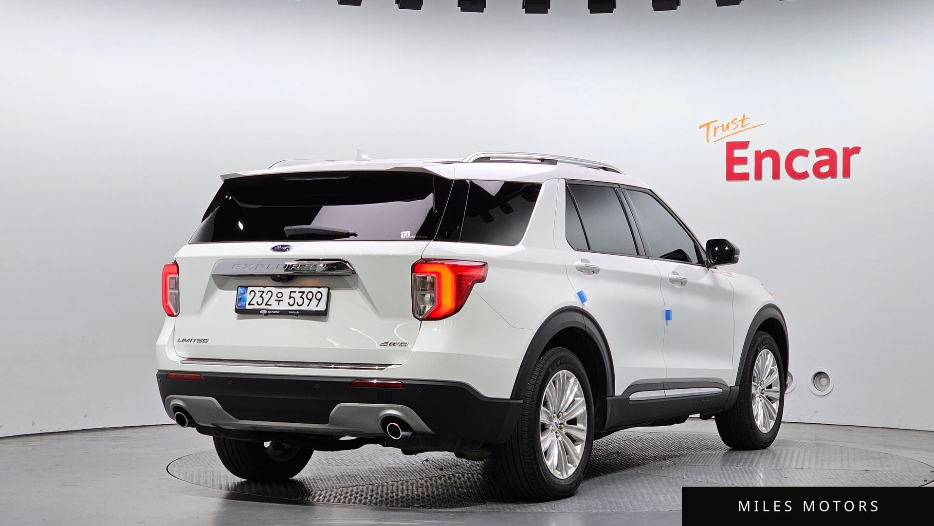 Ford Explorer 2023 — миниатюра 2
