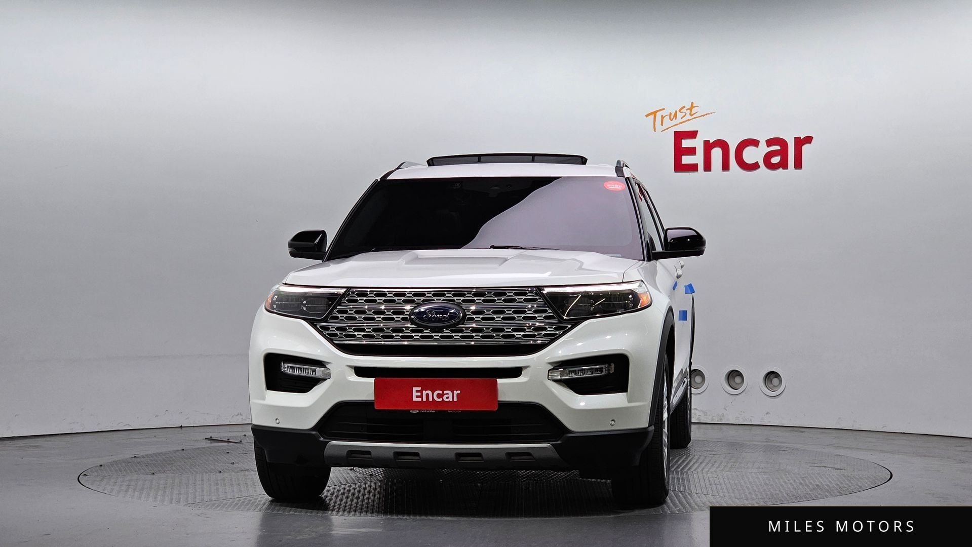 Ford Explorer 2023 — миниатюра 3