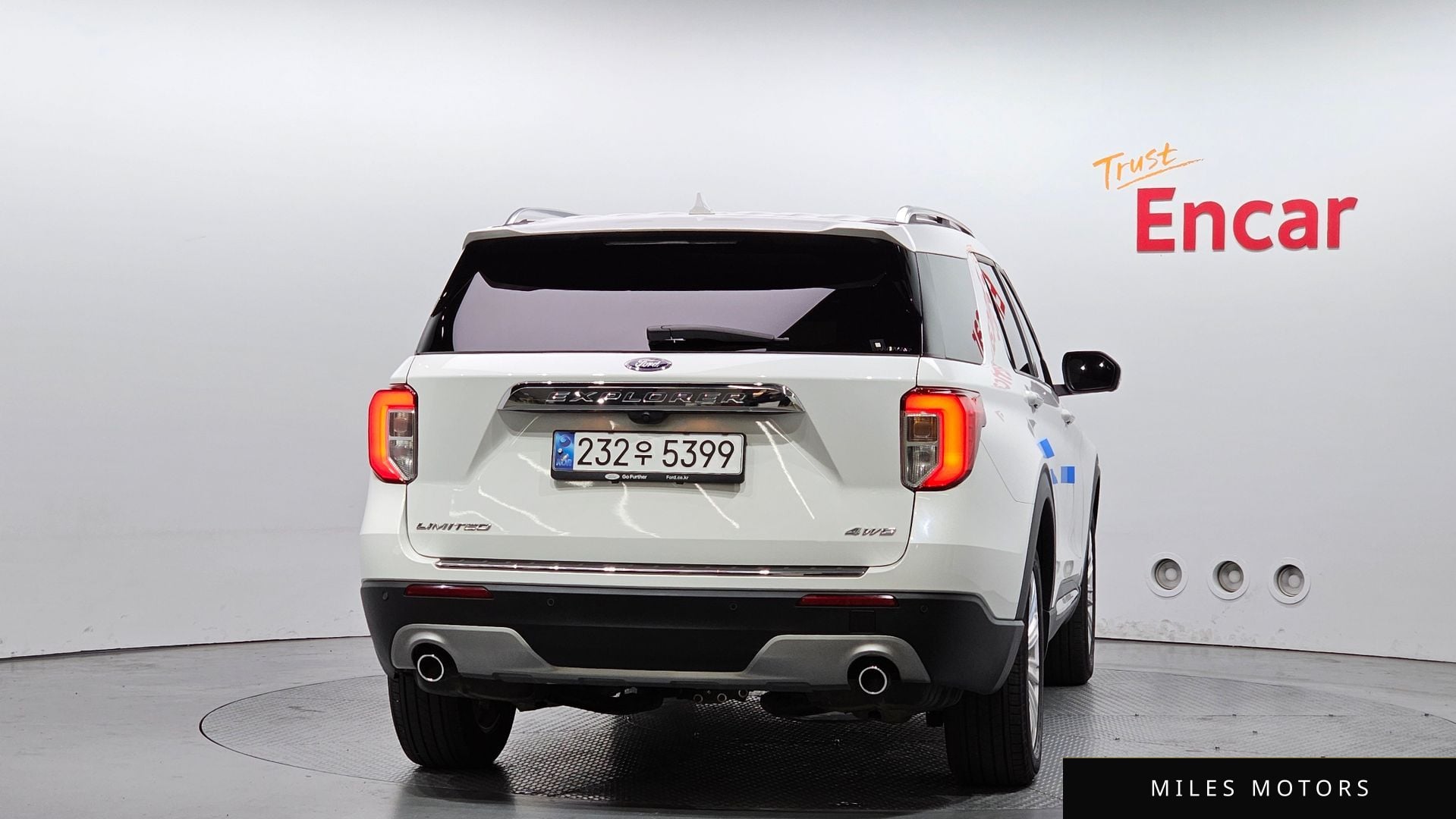 Ford Explorer 2023 — миниатюра 4