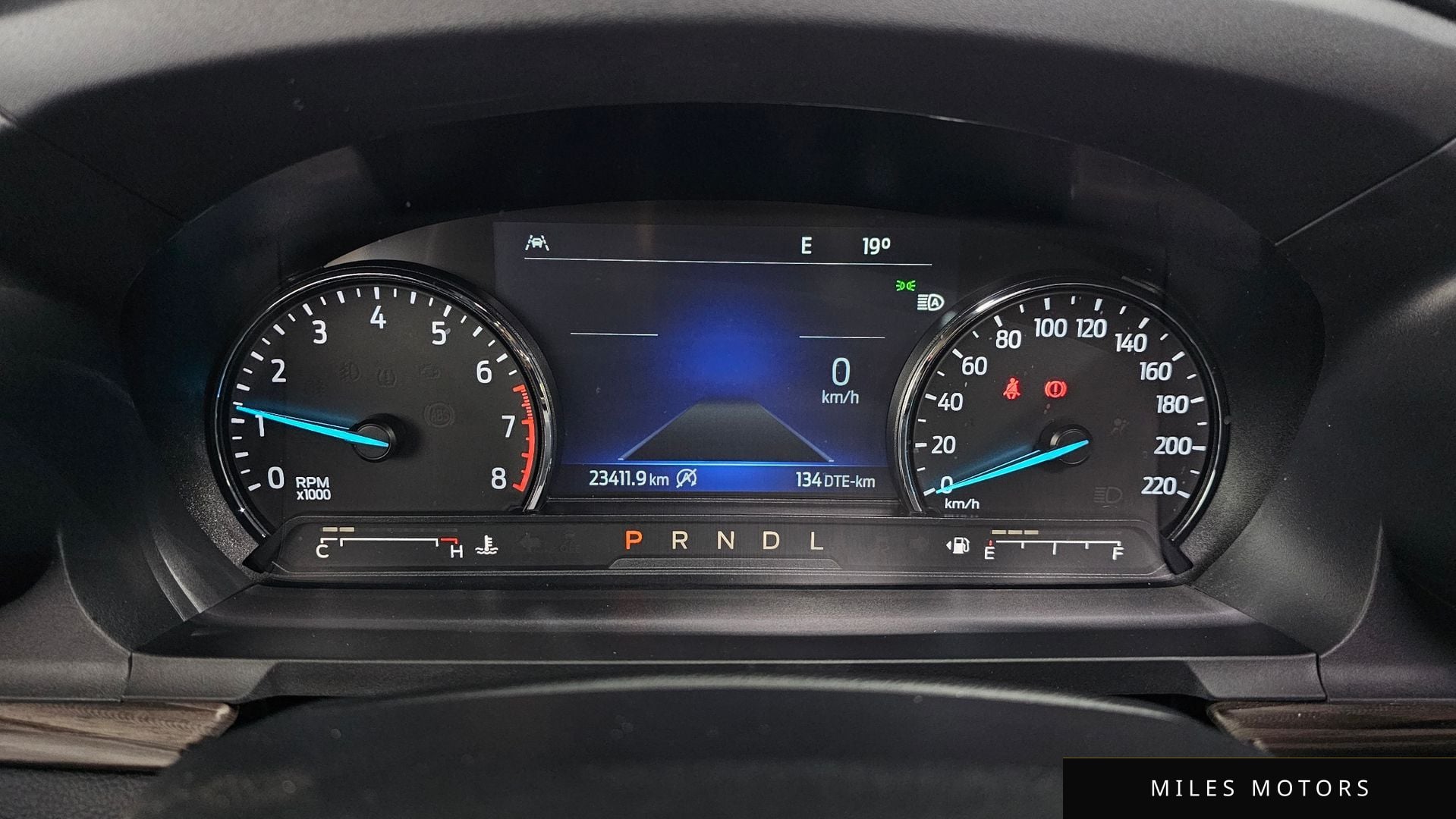 Ford Explorer 2023 — миниатюра 11