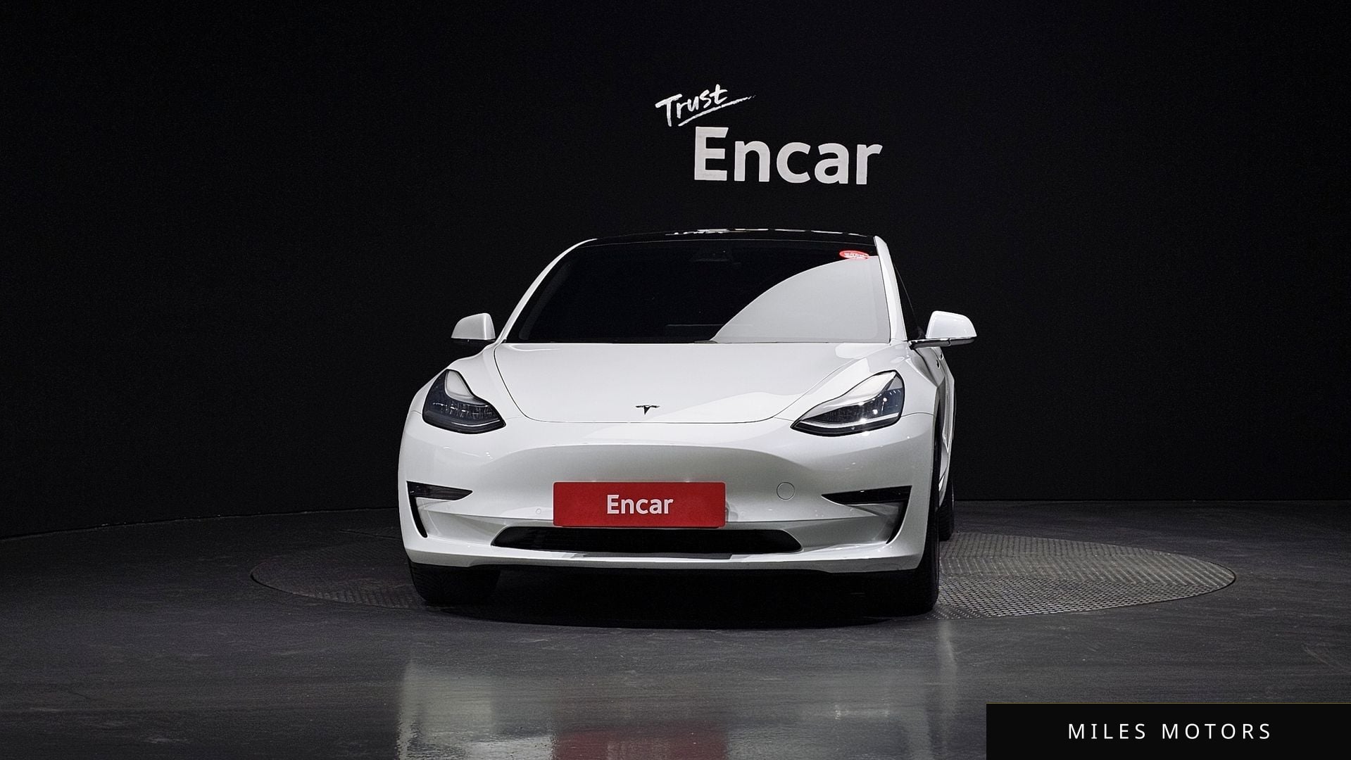 Tesla Model 3 2020 — миниатюра 3