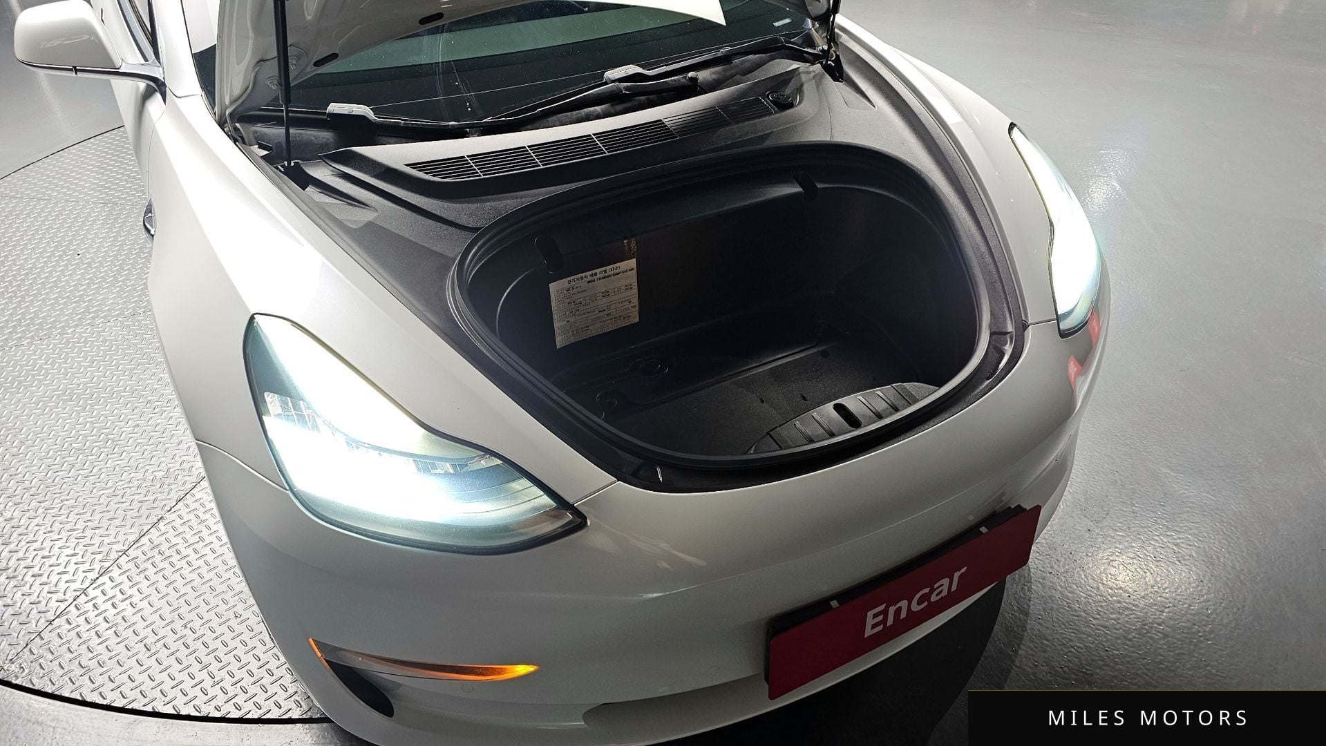 Tesla Model 3 2020 — миниатюра 6