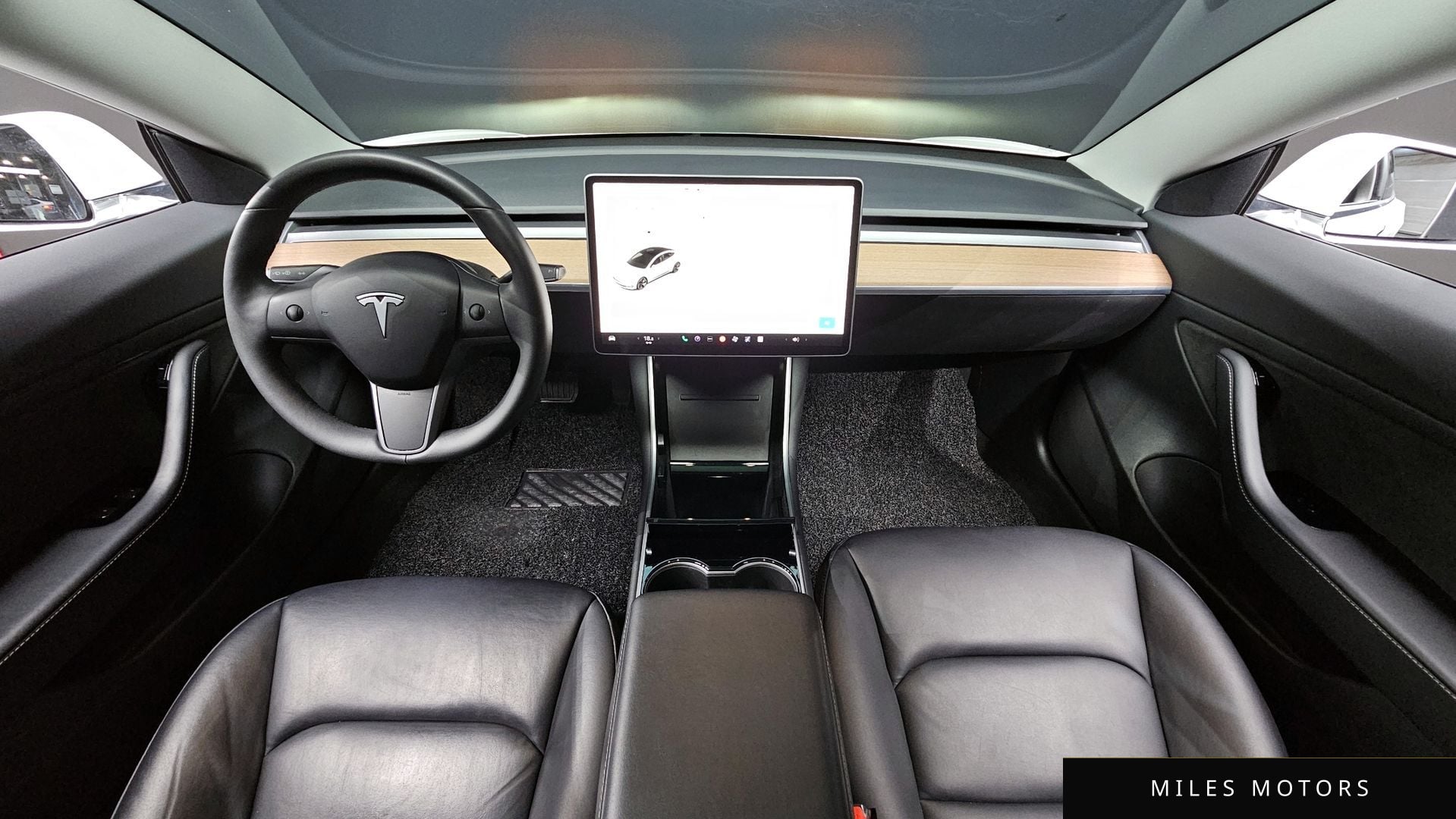 Tesla Model 3 2020 — миниатюра 10
