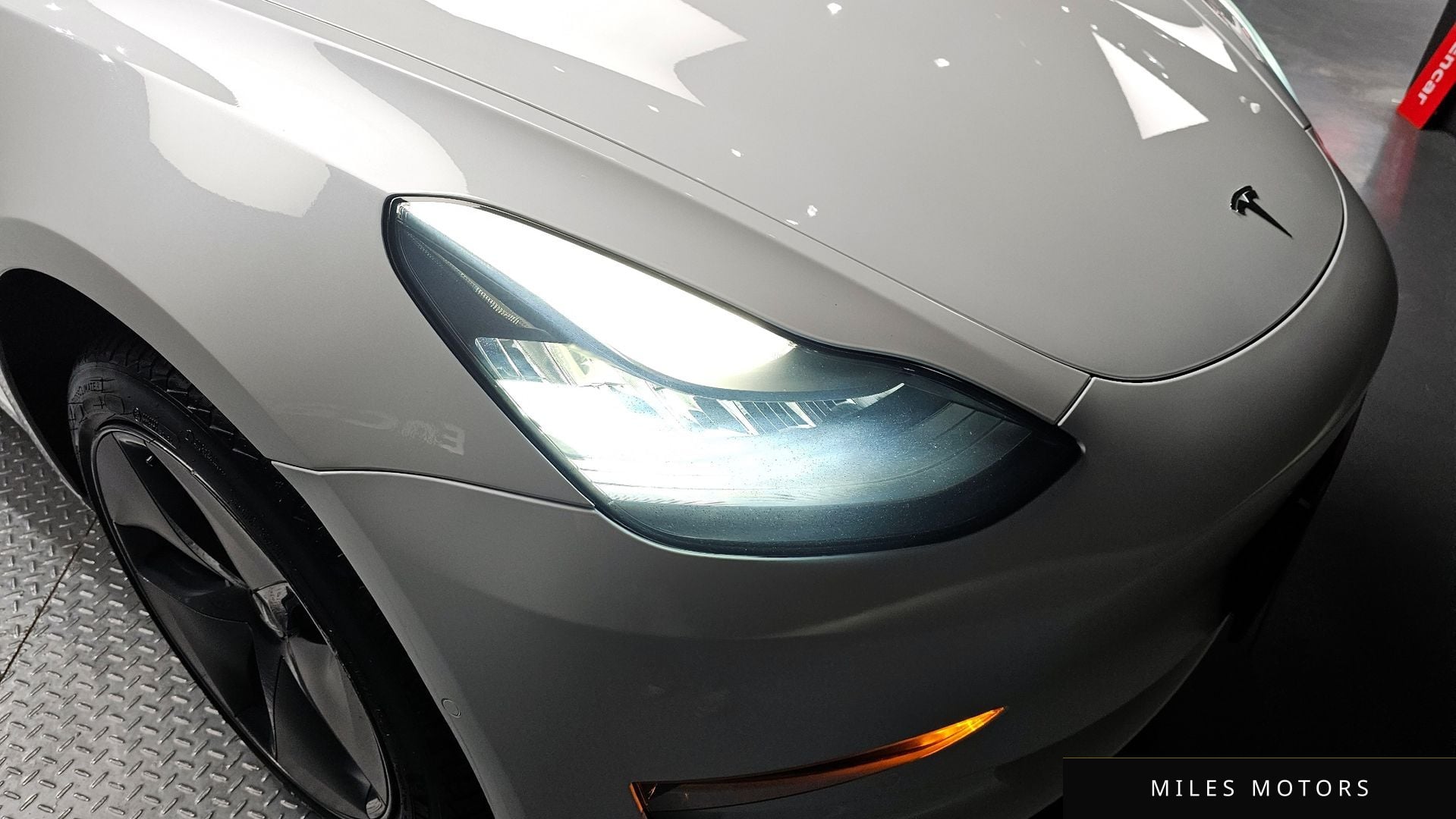 Tesla Model 3 2020 — миниатюра 8