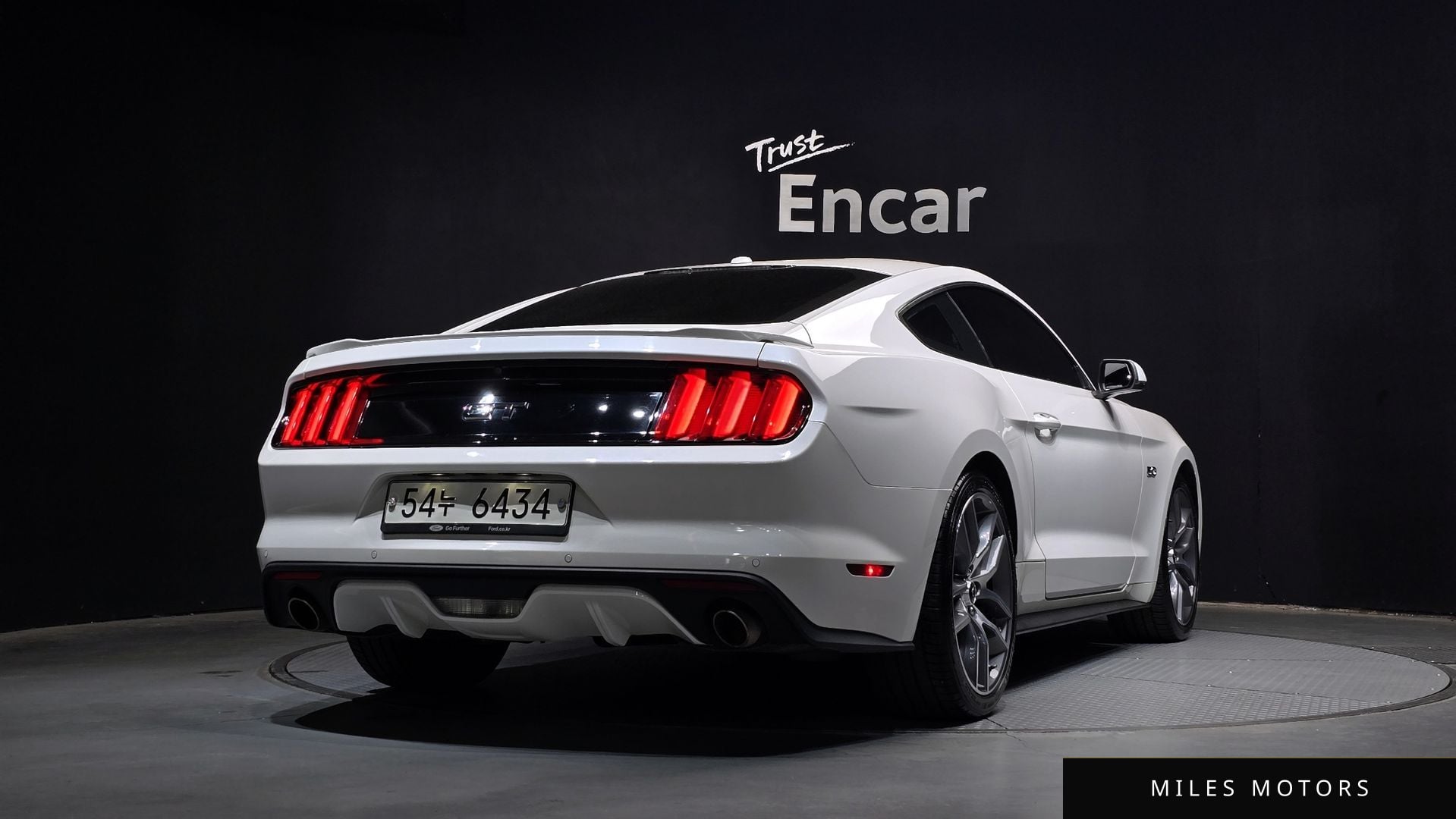 Ford Mustang 2017 — миниатюра 2