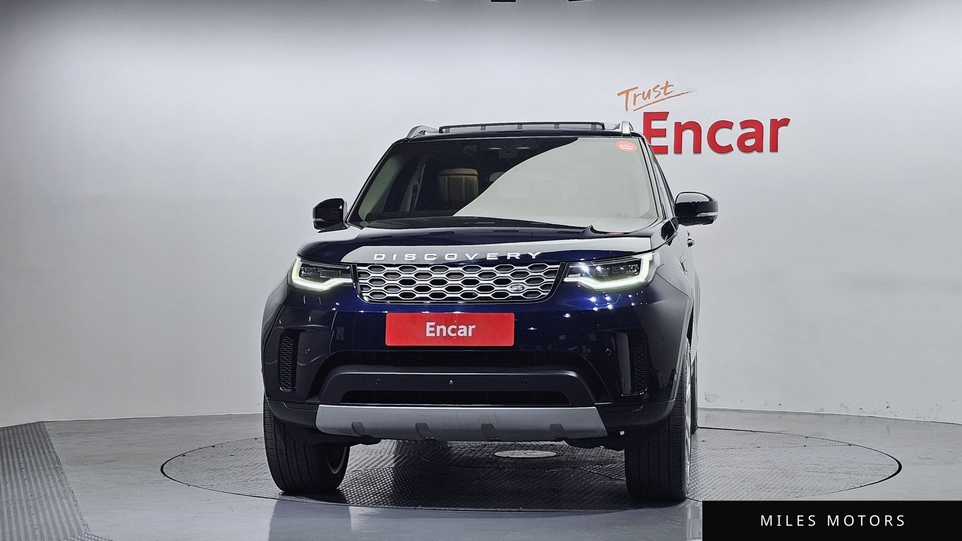 Land Rover Discovery 2022 — миниатюра 3