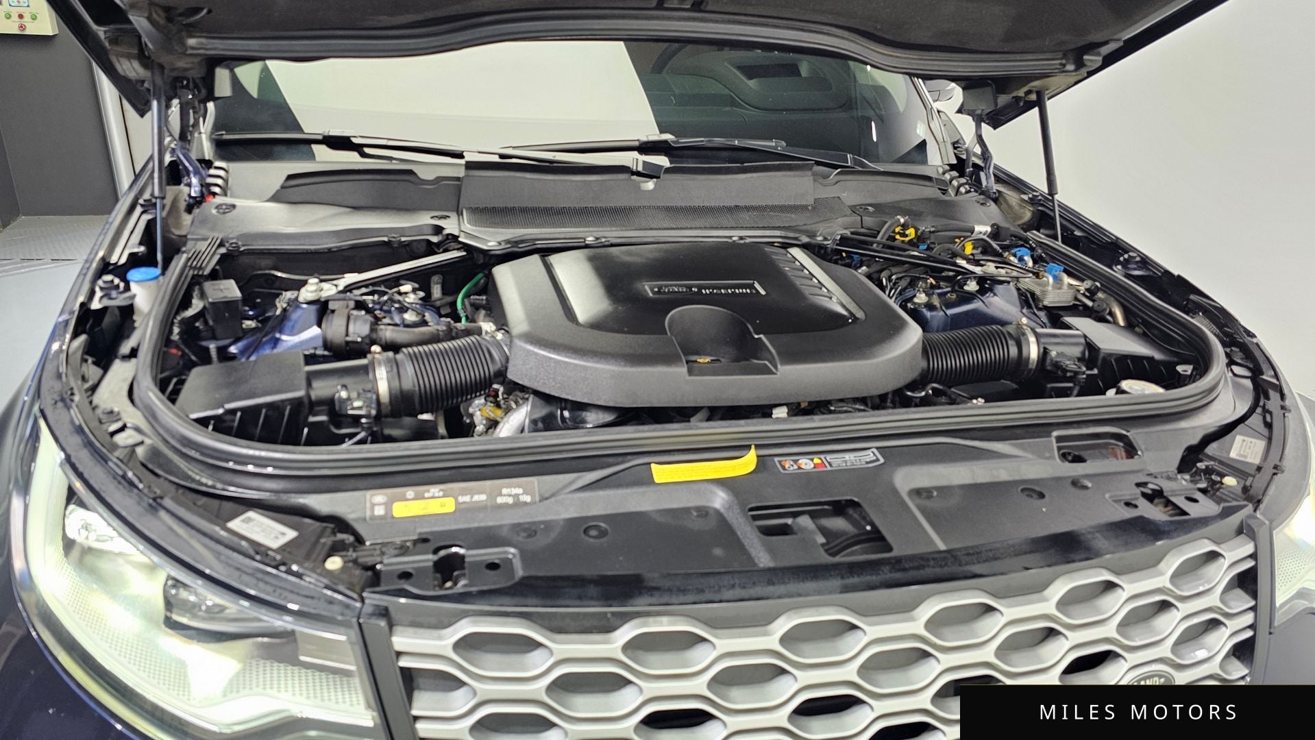 Land Rover Discovery 2022 — миниатюра 6