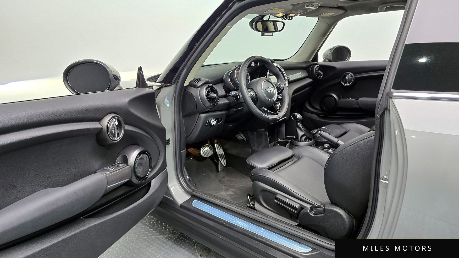 MINI Cooper D 2018 — миниатюра 10