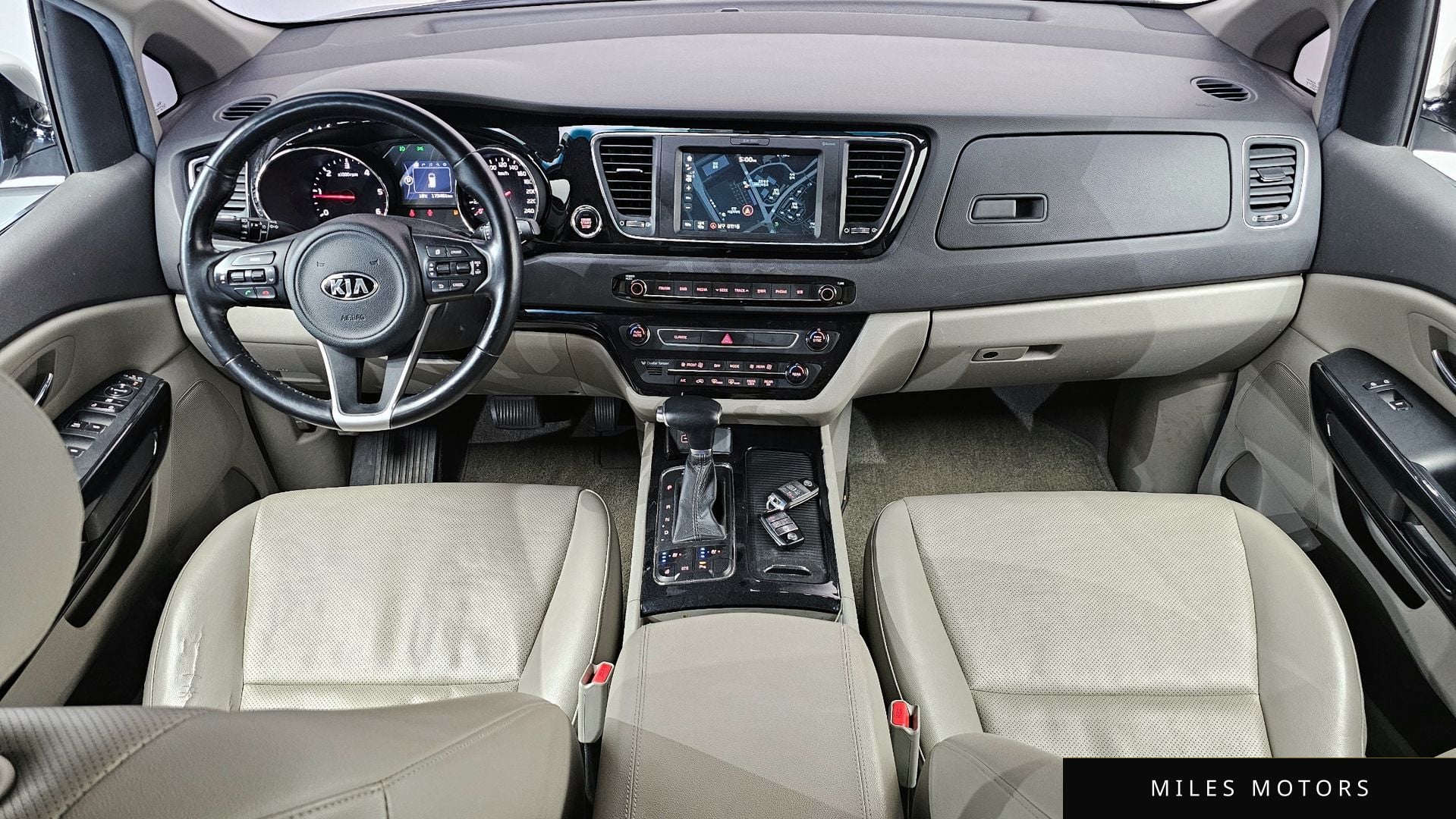 Kia Canival 2017 — миниатюра 10