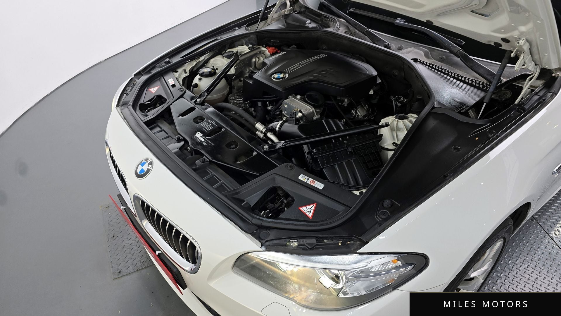 BMW 5 Series (F10) 2016 — миниатюра 5