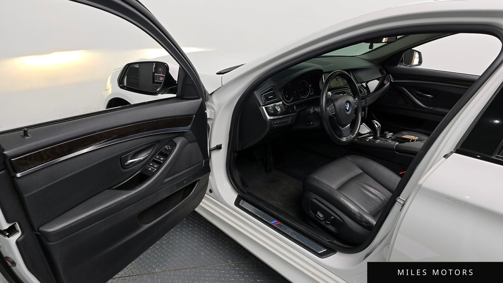 BMW 5 Series (F10) 2016 — миниатюра 12