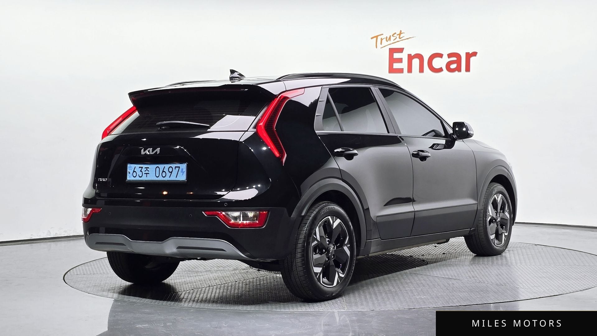 Kia Niro 2024 — фото 1 из 12
