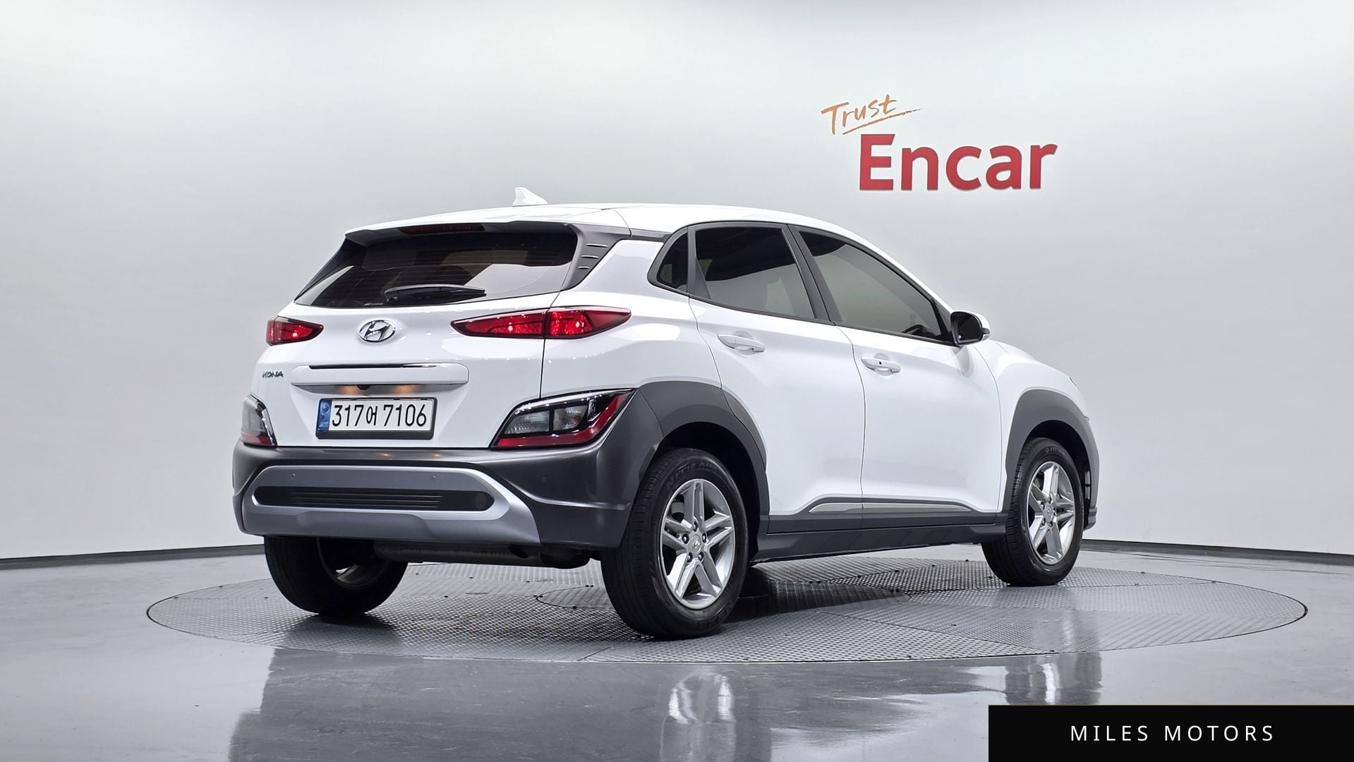 Hyundai Kona 2021 — фото 1 из 12