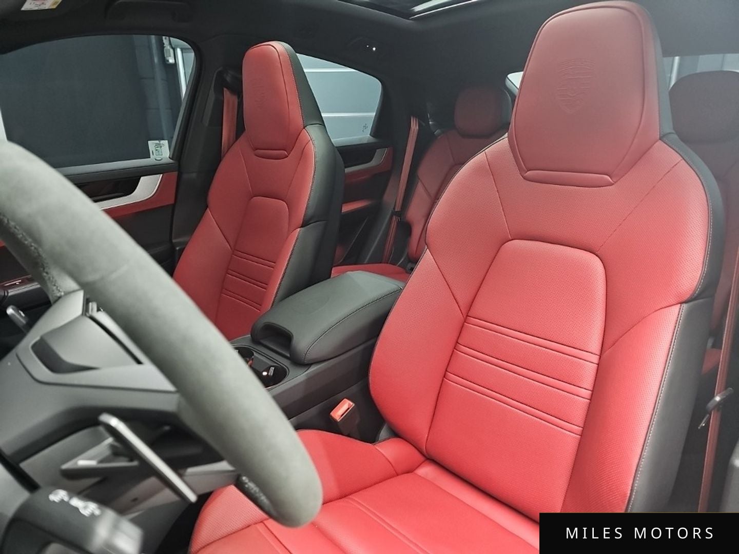 Porsche Cayenne 2024 — миниатюра 10