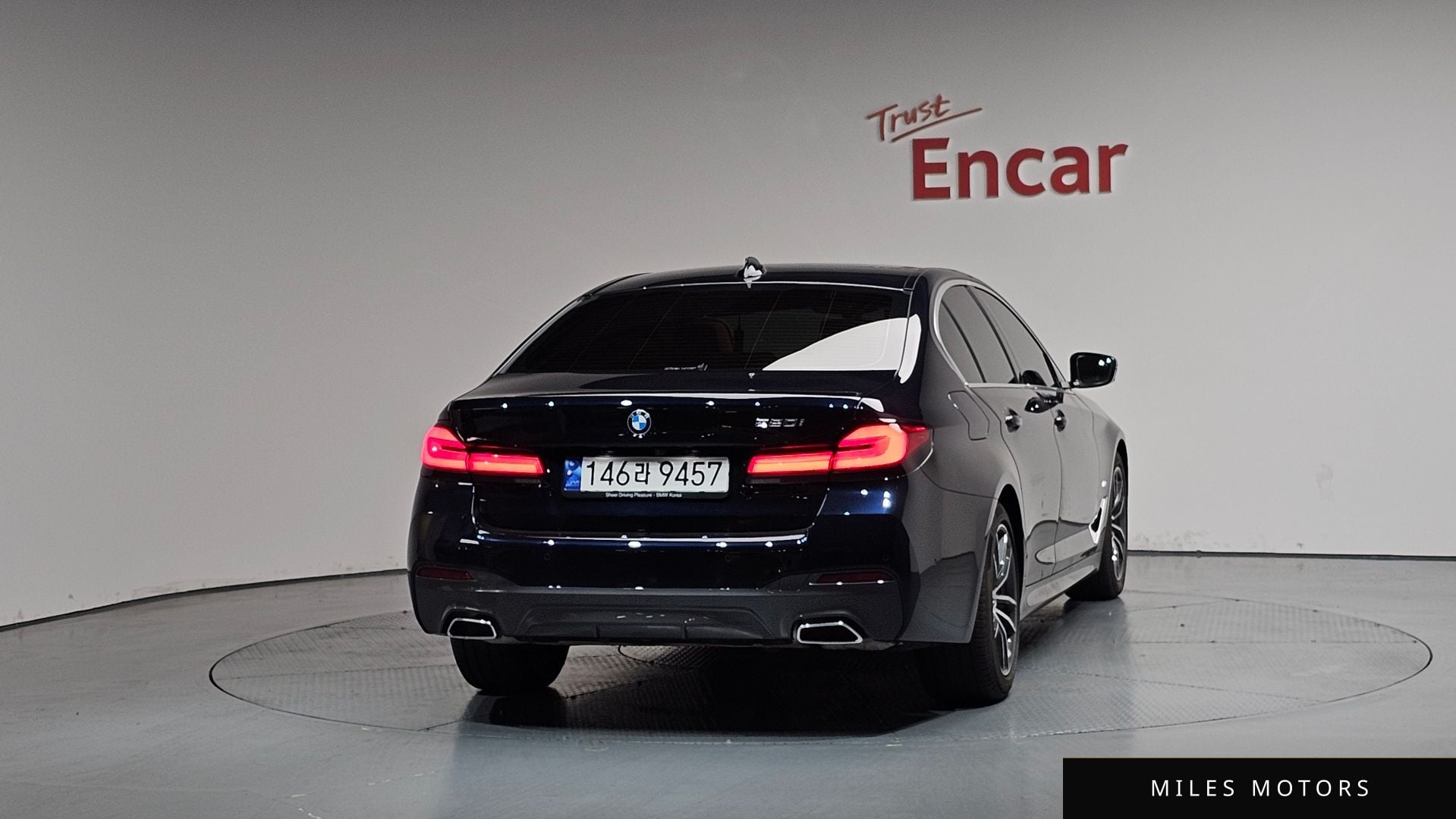 BMW 5 Series (G30) 2023 — миниатюра 3