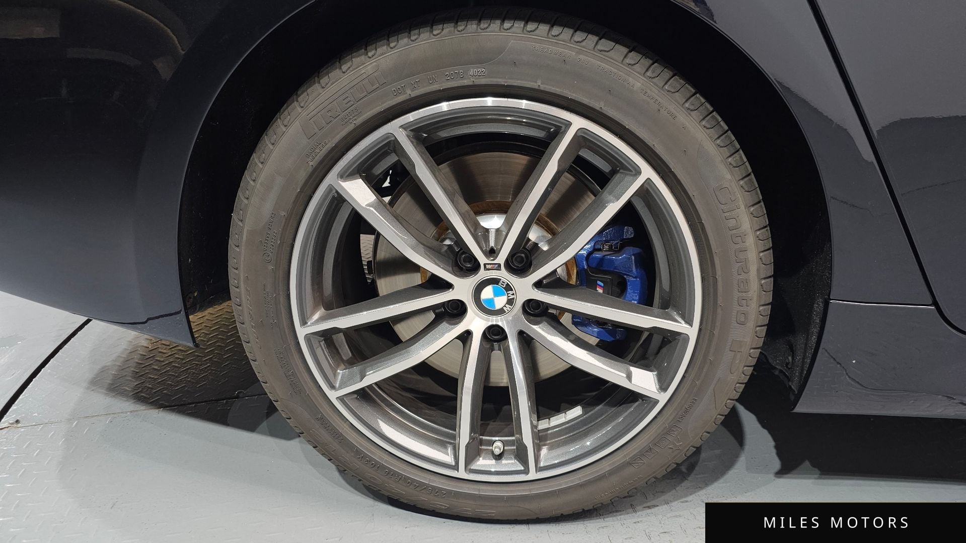 BMW 5 Series (G30) 2023 — миниатюра 4
