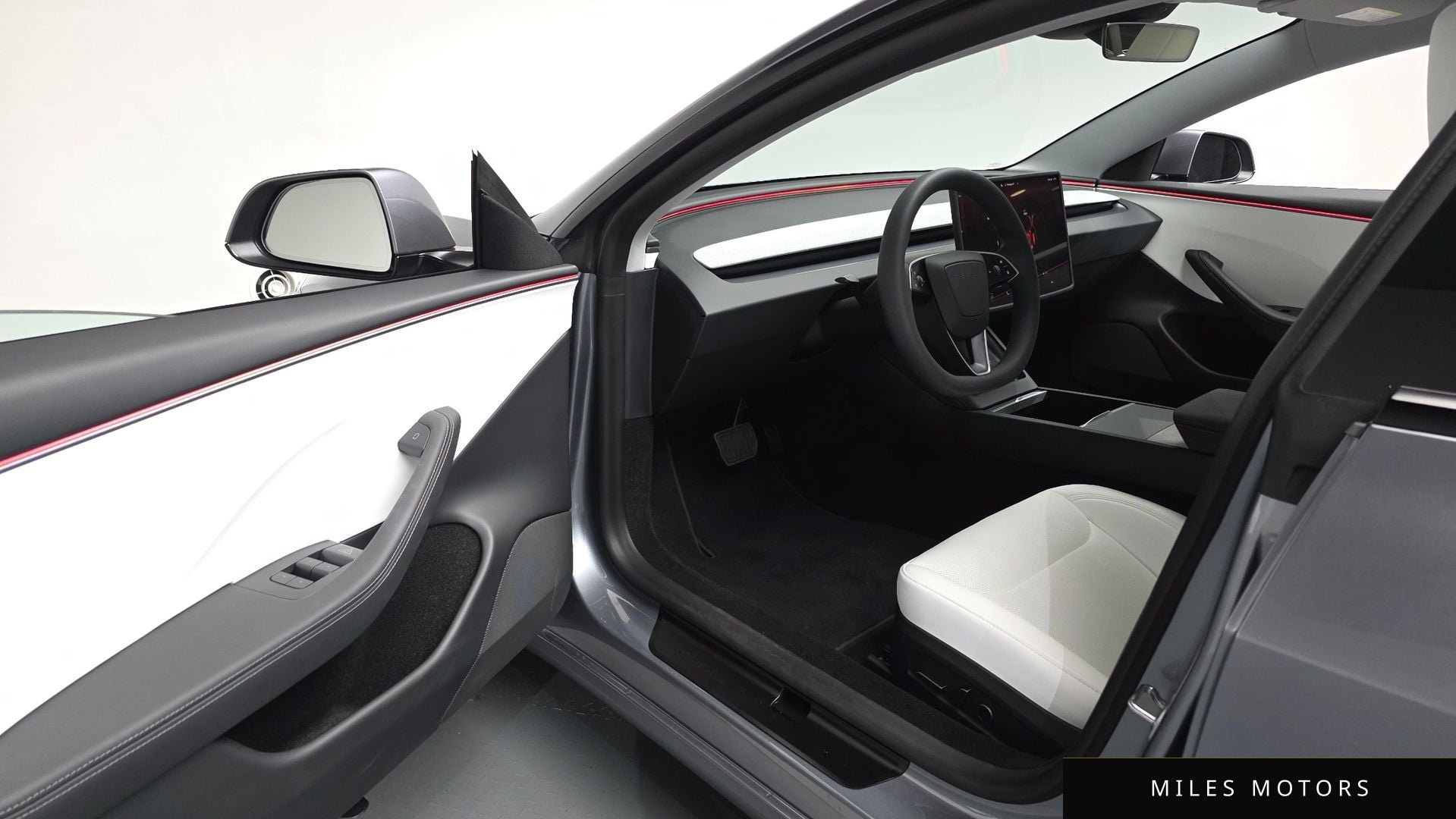 Tesla Model 3 2026 — миниатюра 12